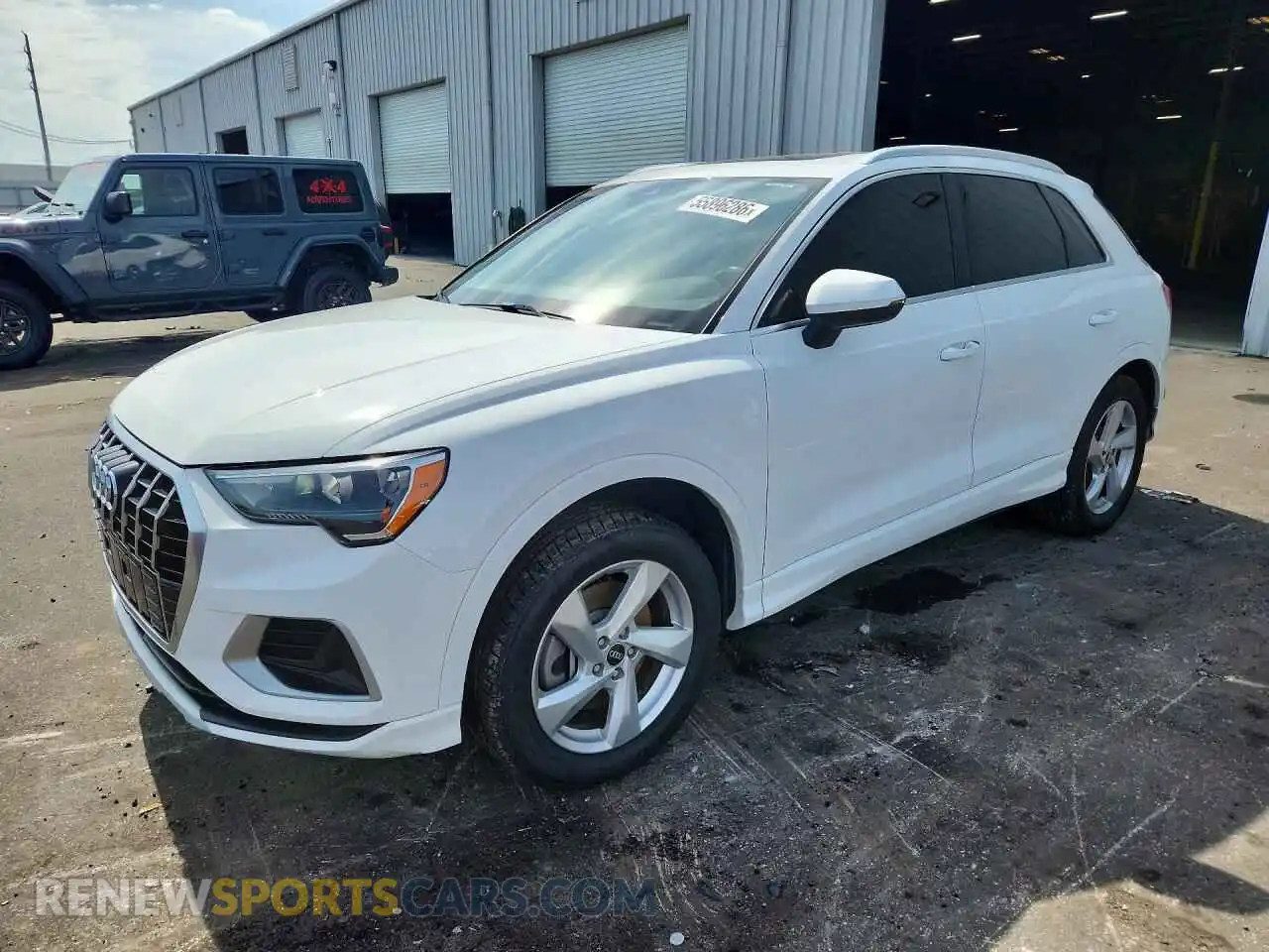 1 Photograph of a damaged car WA1AUCF39M1091596 AUDI Q3 2021