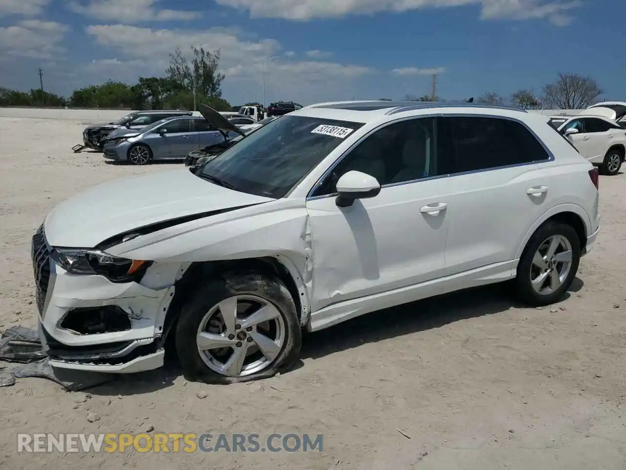 1 Photograph of a damaged car WA1AUCF39M1133071 AUDI Q3 2021
