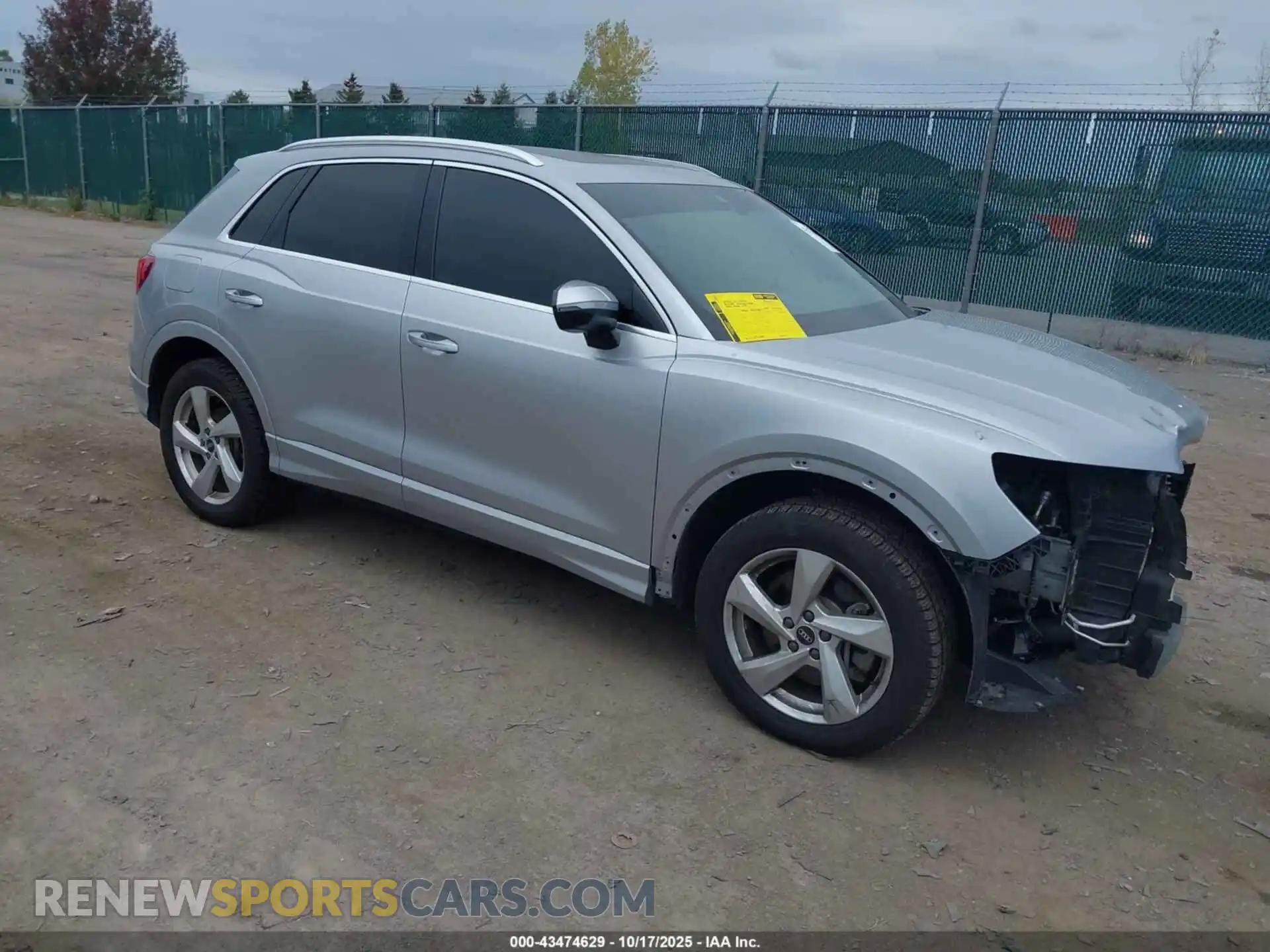 1 Photograph of a damaged car WA1AUCF39M1153496 AUDI Q3 2021