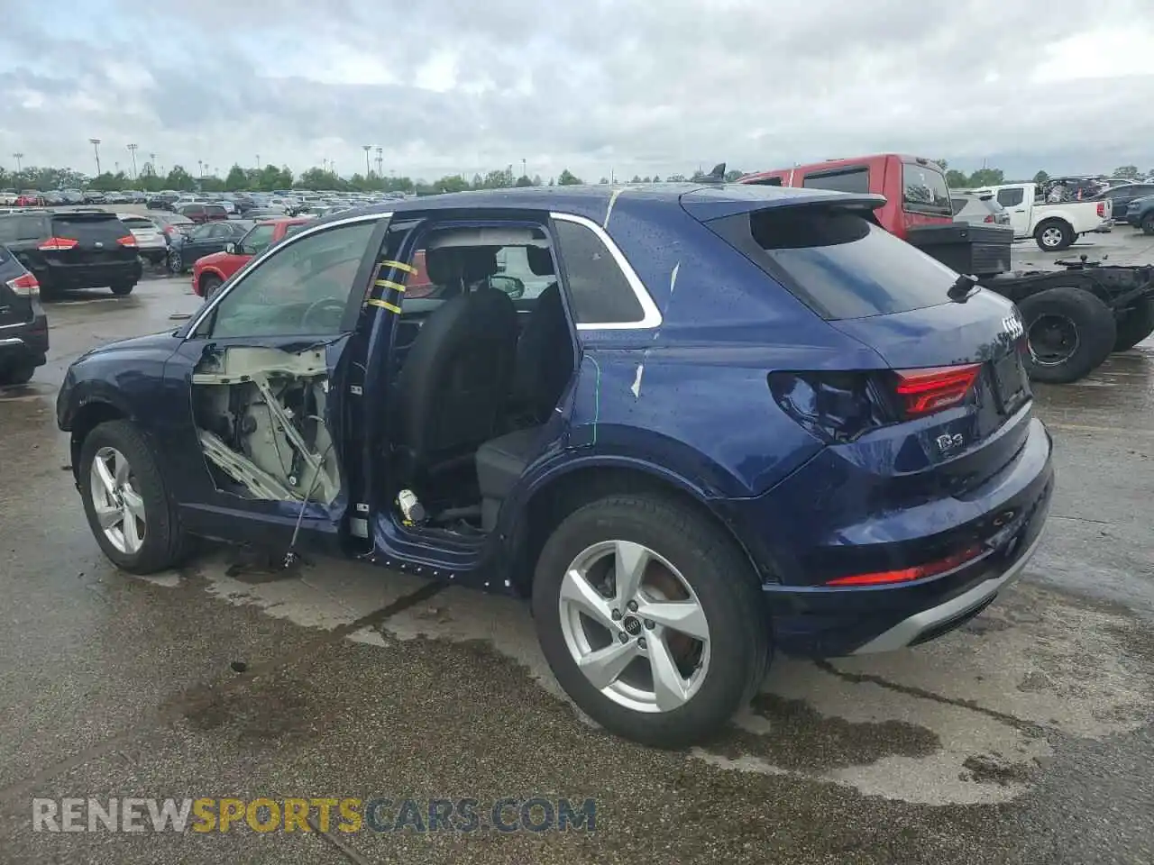 2 Photograph of a damaged car WA1AUCF3XM1120717 AUDI Q3 2021