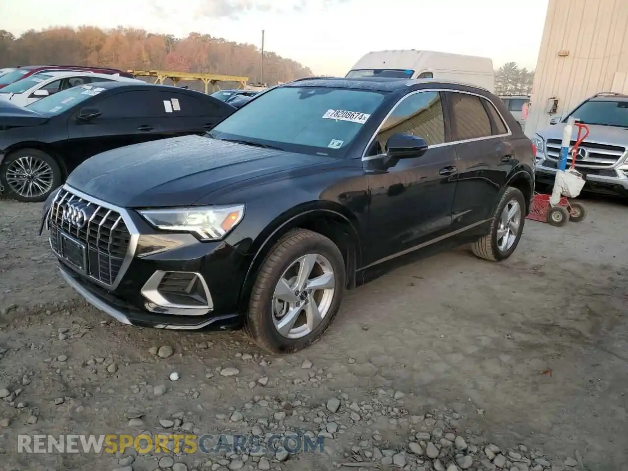 1 Photograph of a damaged car WA1BUCF32M1110302 AUDI Q3 2021