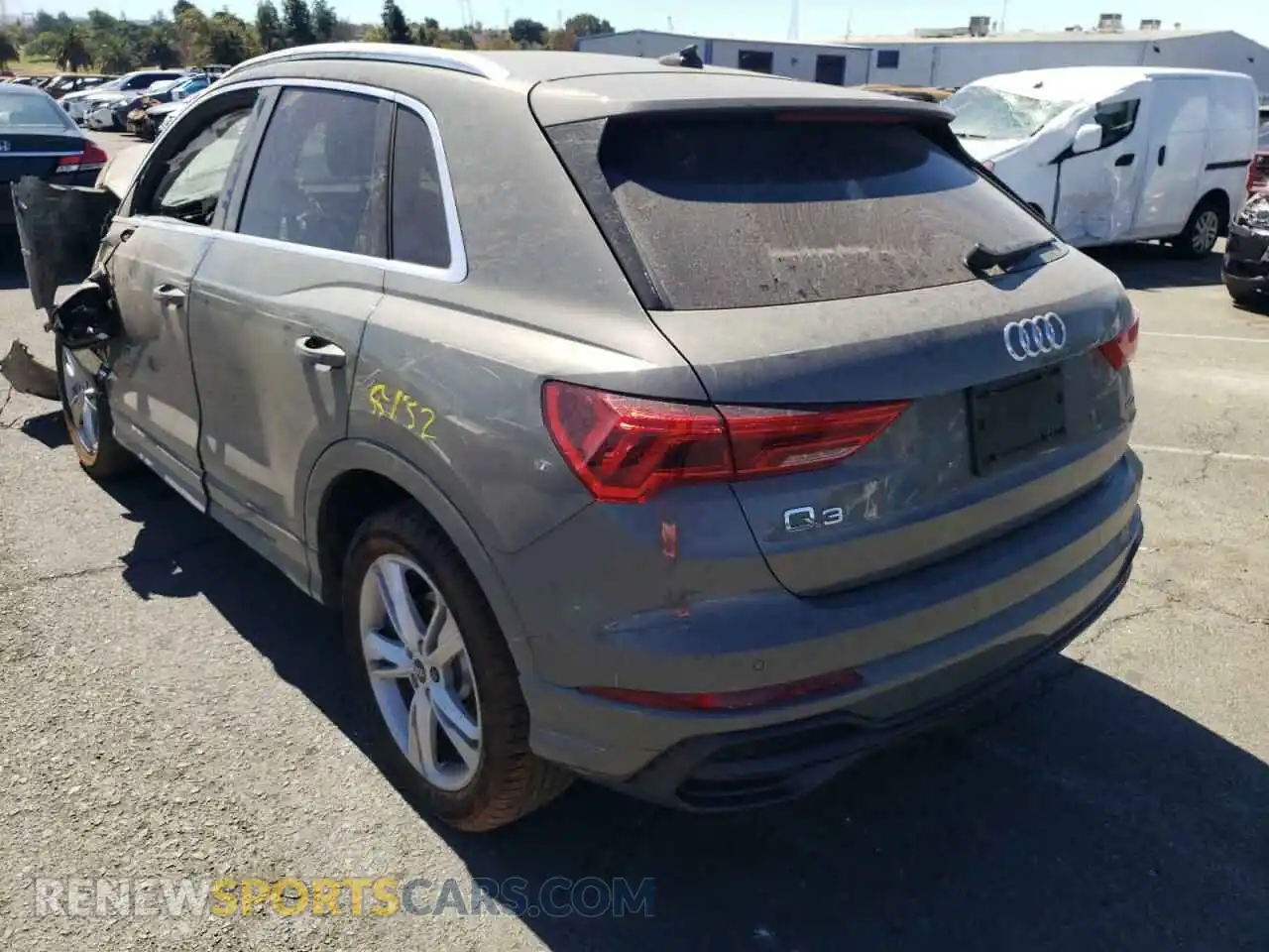 3 Photograph of a damaged car WA1DECF30M1018367 AUDI Q3 2021
