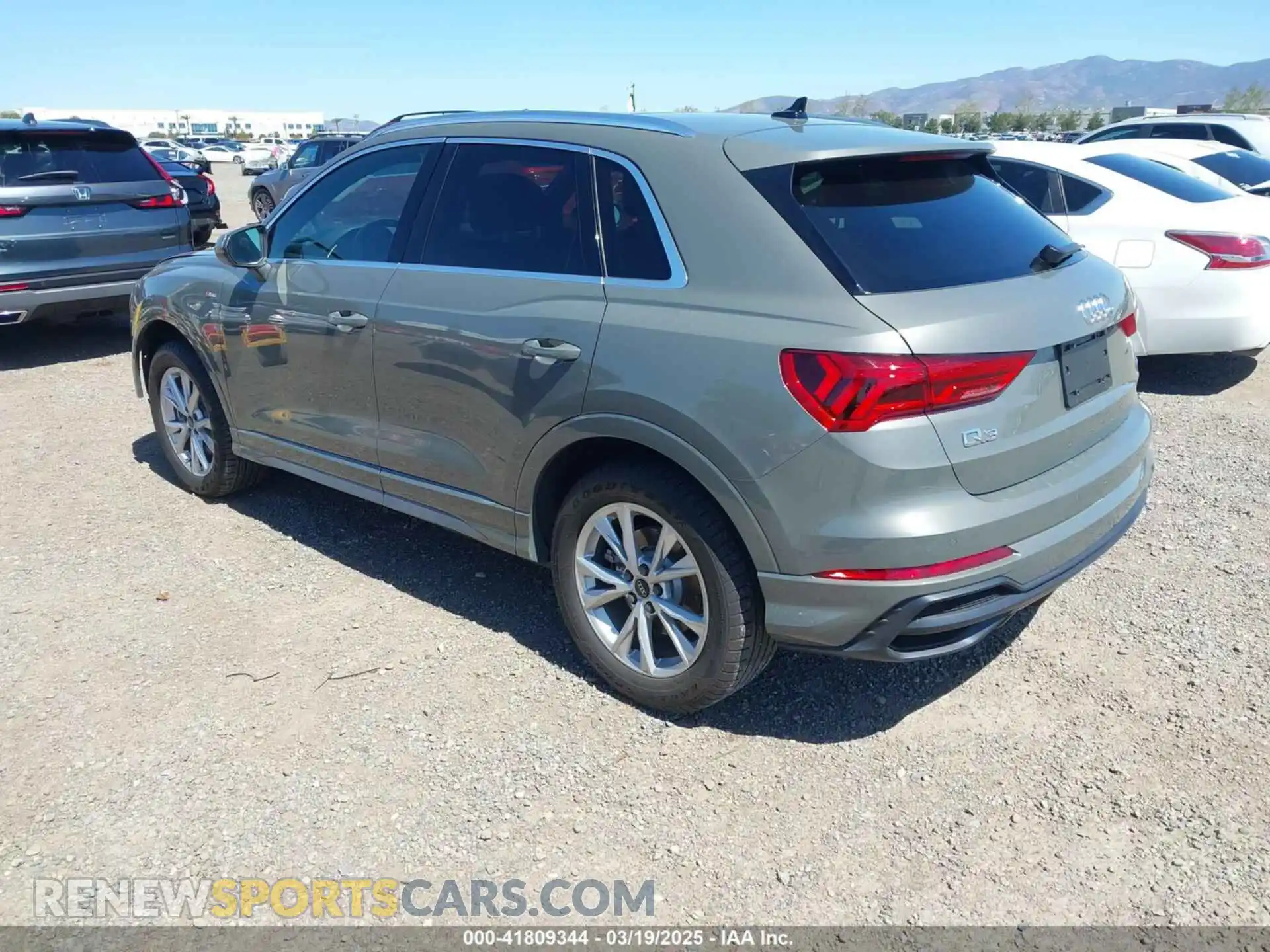 3 Photograph of a damaged car WA1DECF30M1034147 AUDI Q3 2021