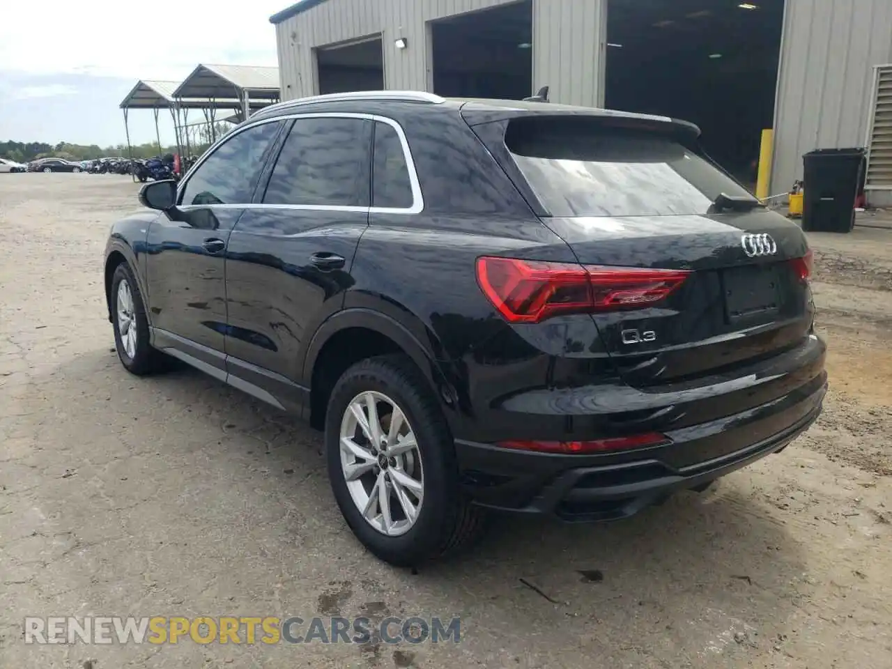3 Photograph of a damaged car WA1DECF30M1100650 AUDI Q3 2021