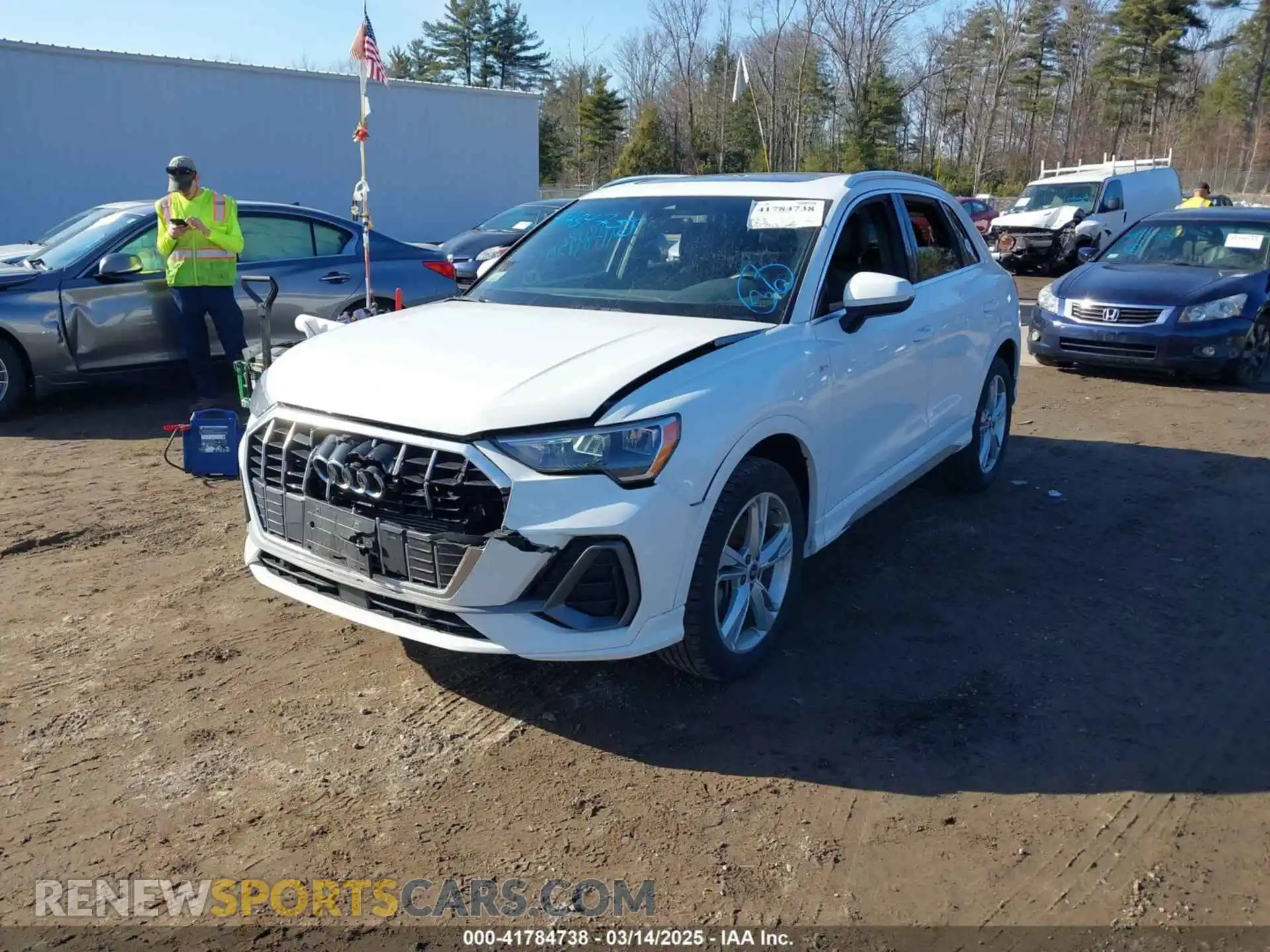 2 Photograph of a damaged car WA1DECF30M1118517 AUDI Q3 2021