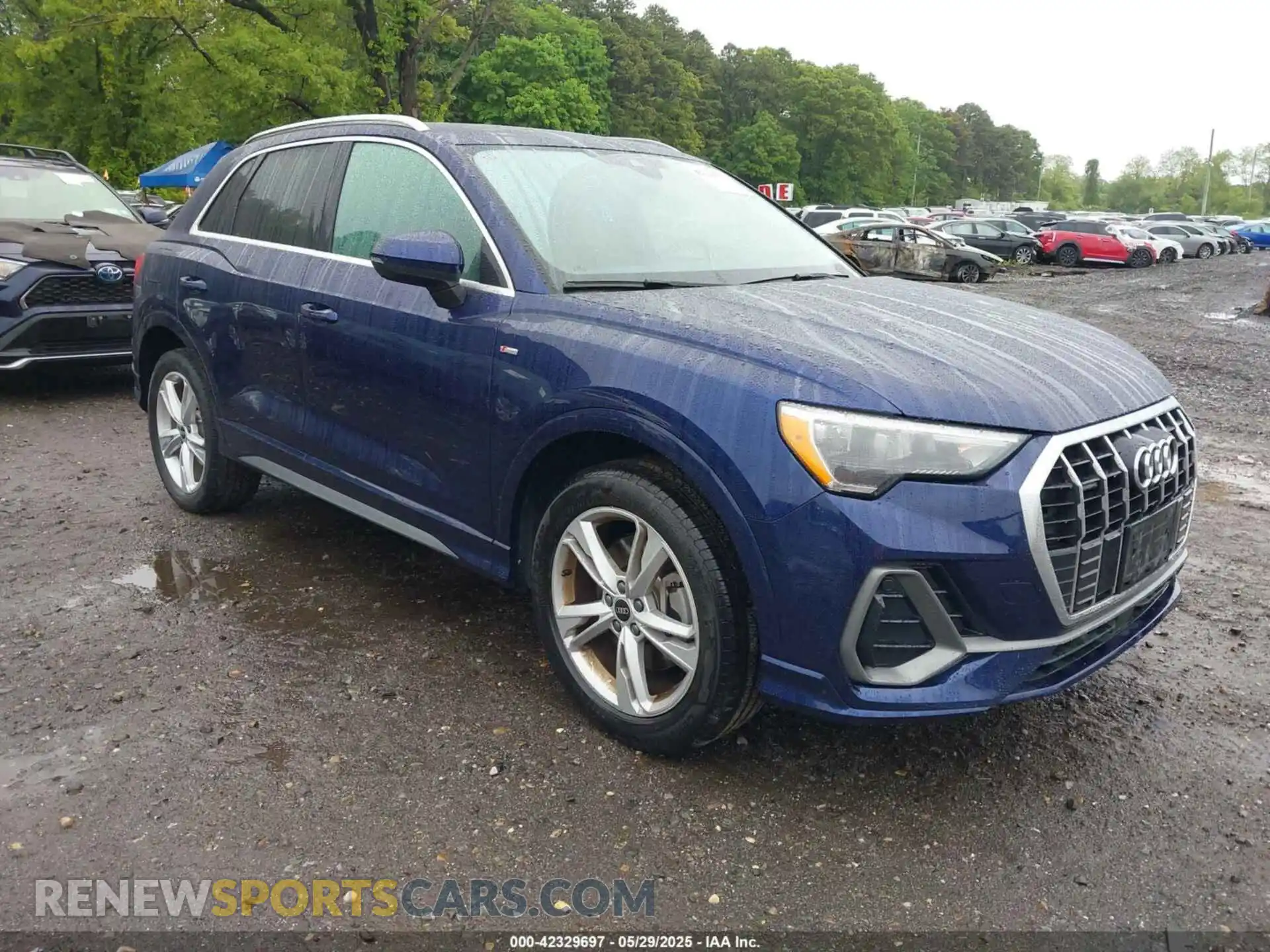 1 Photograph of a damaged car WA1DECF31M1017356 AUDI Q3 2021