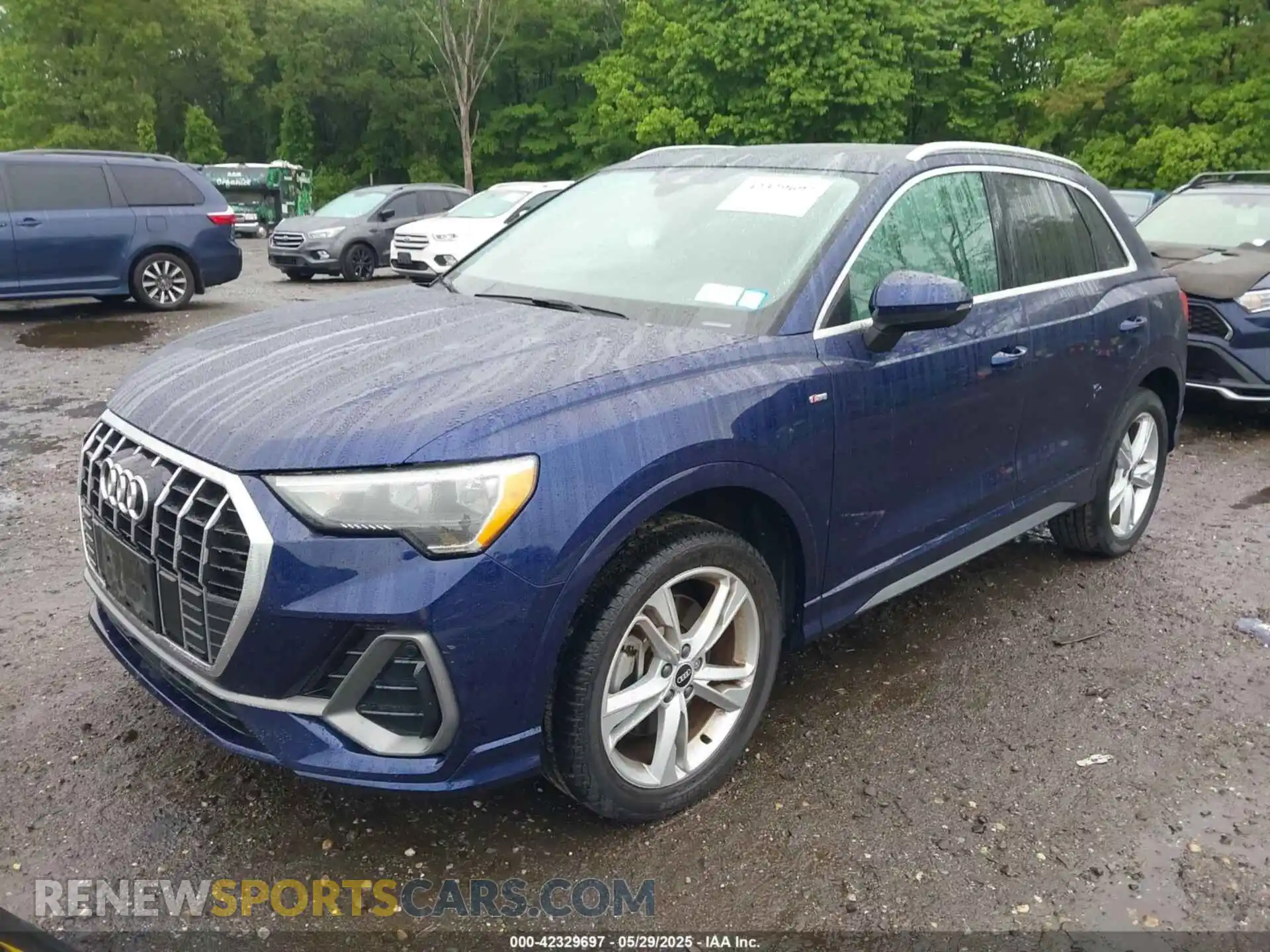 2 Photograph of a damaged car WA1DECF31M1017356 AUDI Q3 2021