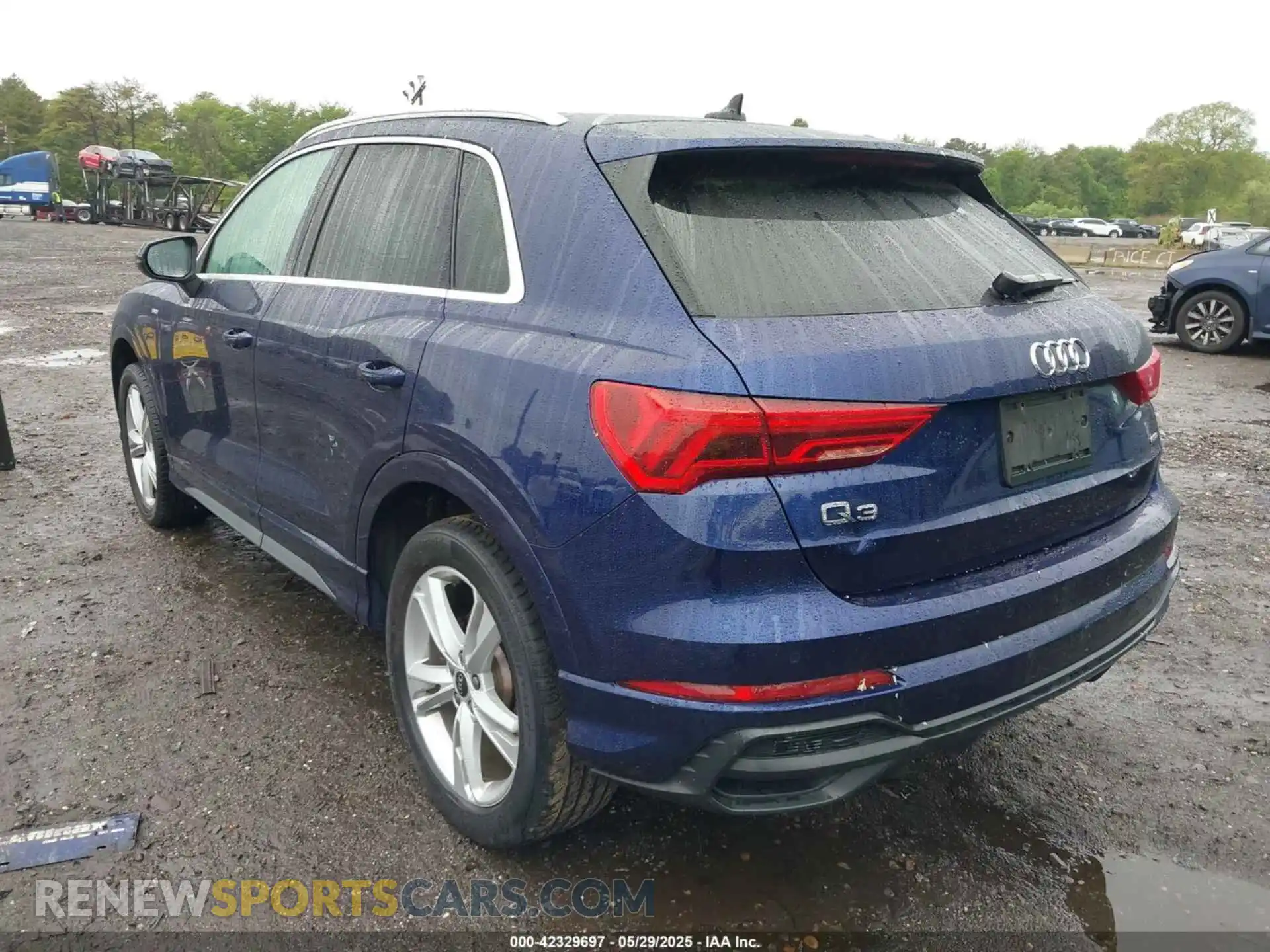 3 Photograph of a damaged car WA1DECF31M1017356 AUDI Q3 2021