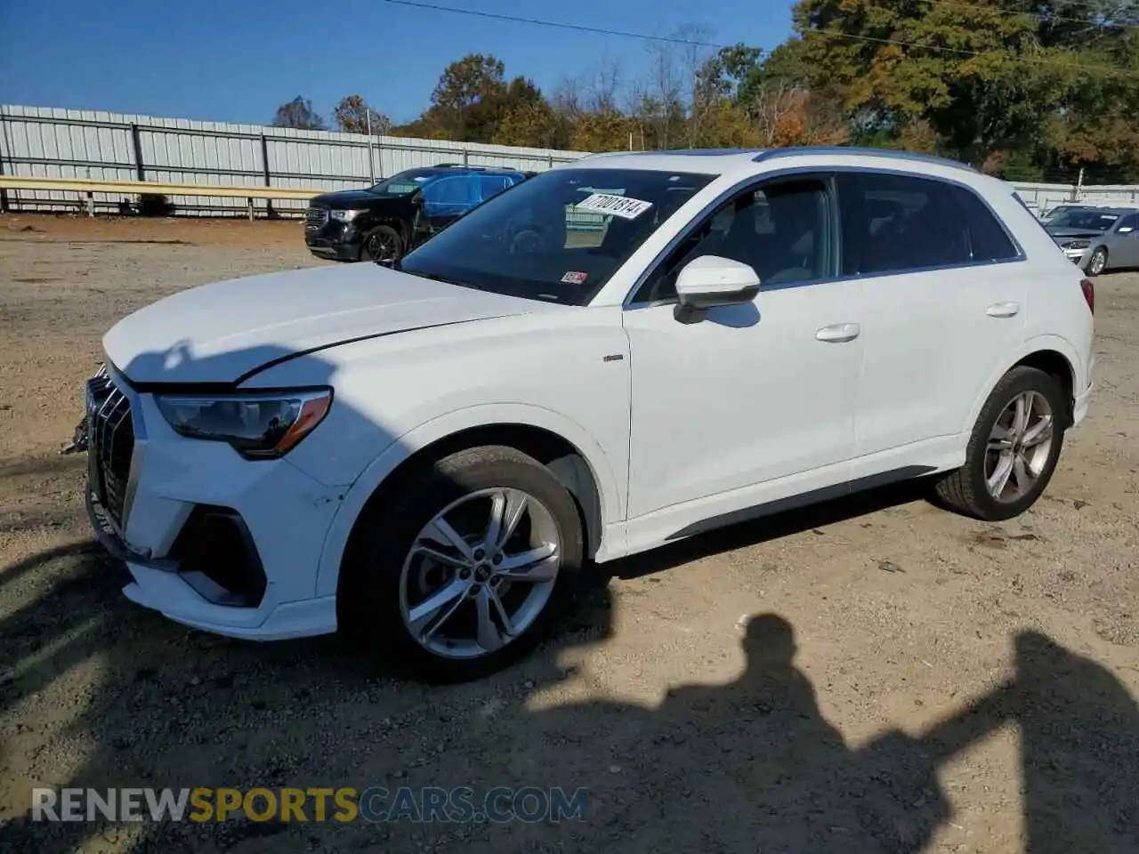 1 Photograph of a damaged car WA1DECF31M1024663 AUDI Q3 2021