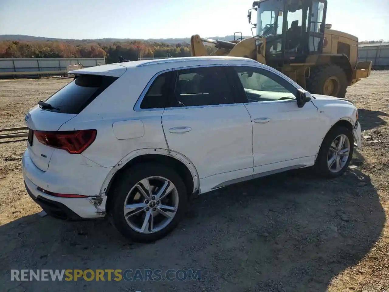 3 Photograph of a damaged car WA1DECF31M1024663 AUDI Q3 2021