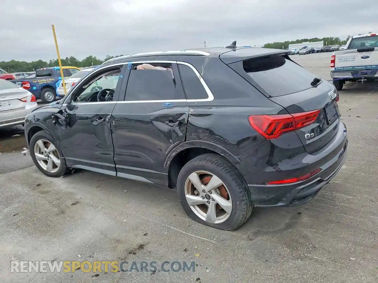 2 Photograph of a damaged car WA1DECF31M1030964 AUDI Q3 2021
