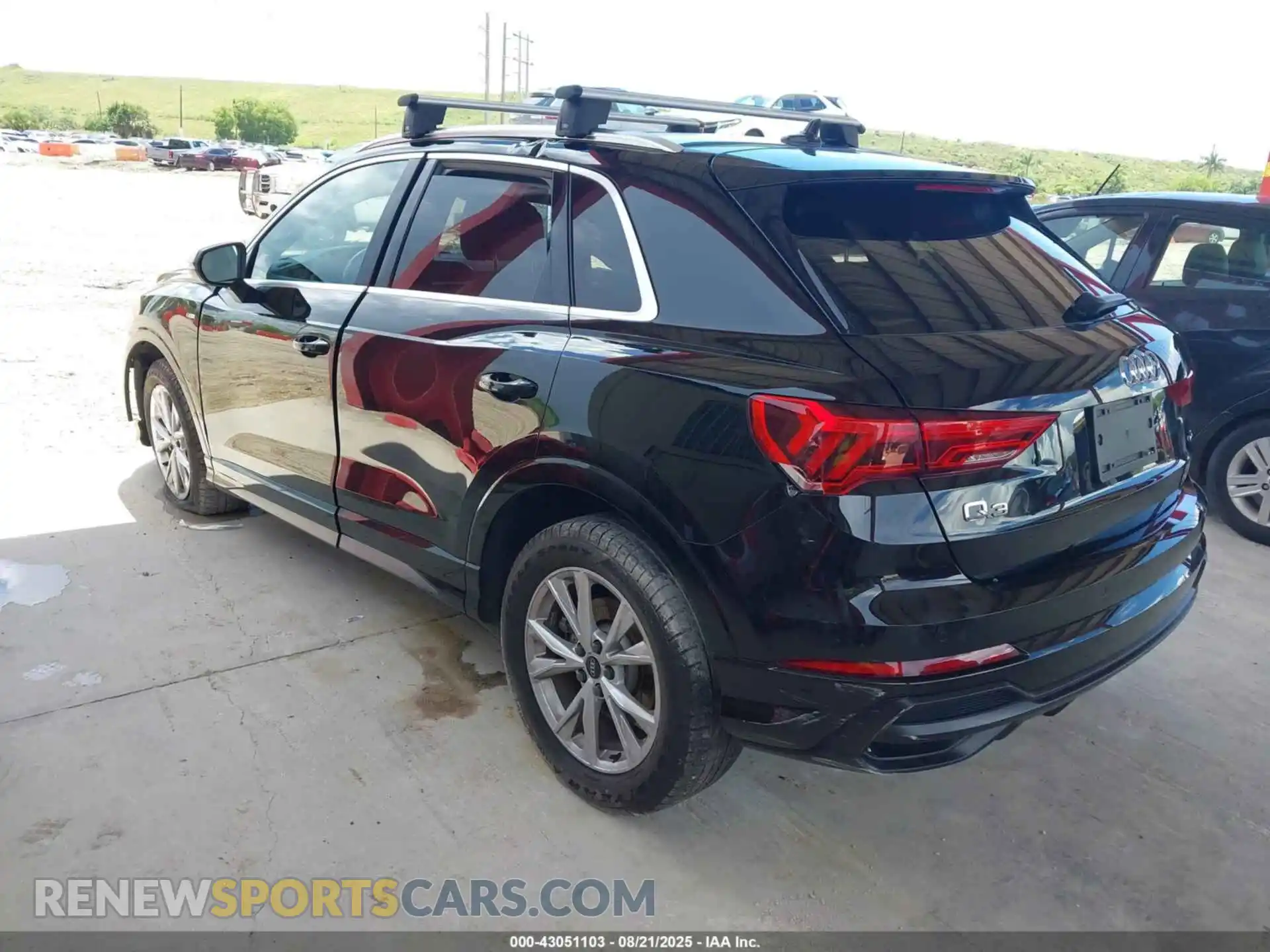 3 Photograph of a damaged car WA1DECF31M1142714 AUDI Q3 2021