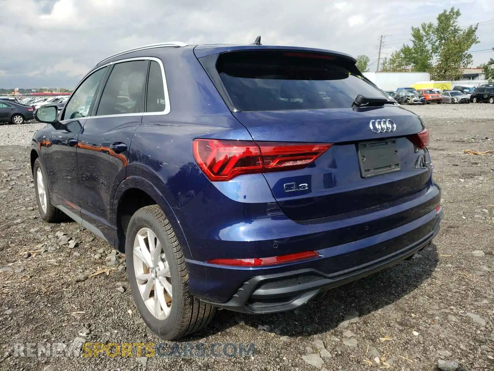 3 Photograph of a damaged car WA1DECF32M1013333 AUDI Q3 2021
