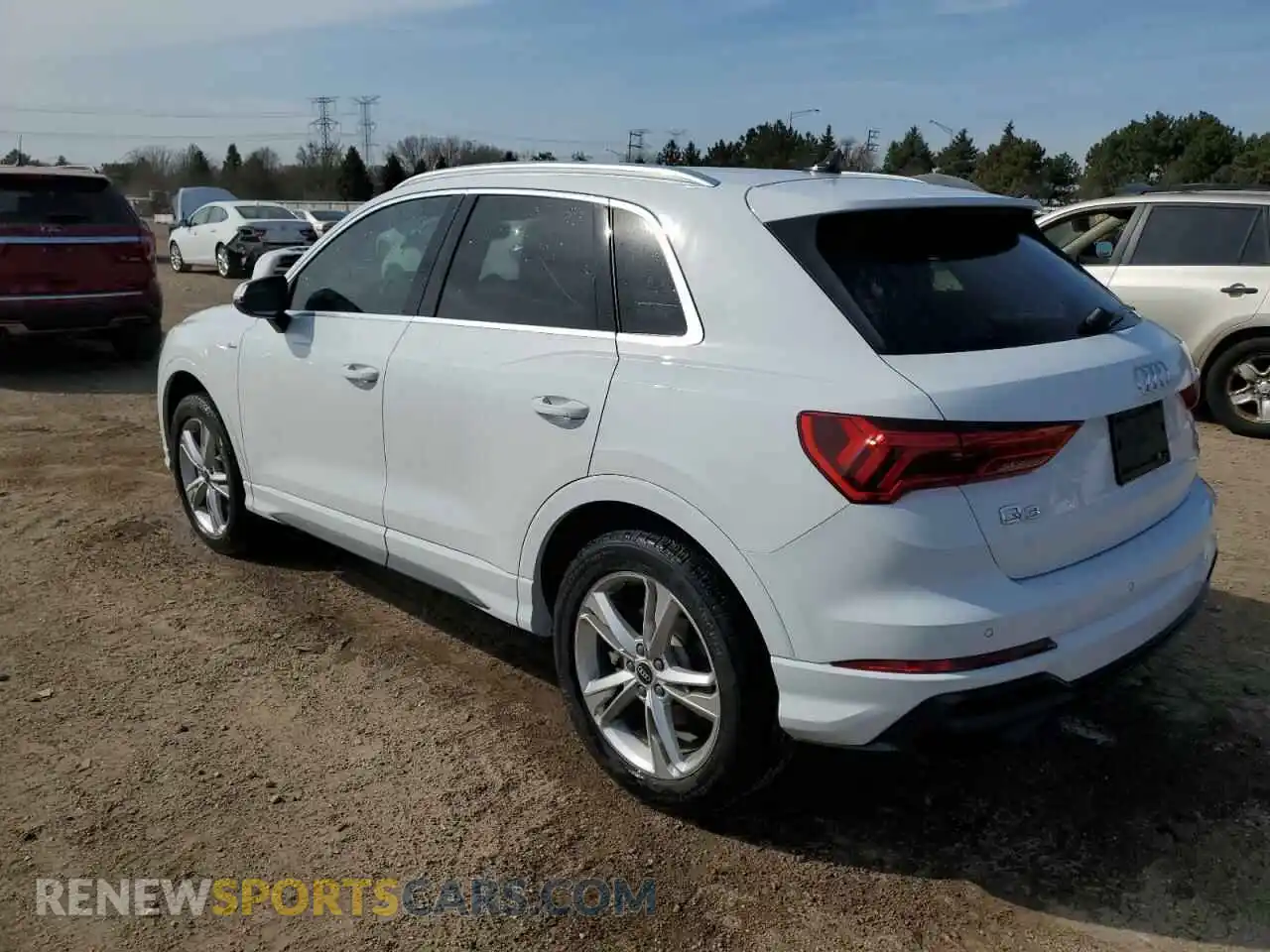 2 Photograph of a damaged car WA1DECF32M1040693 AUDI Q3 2021