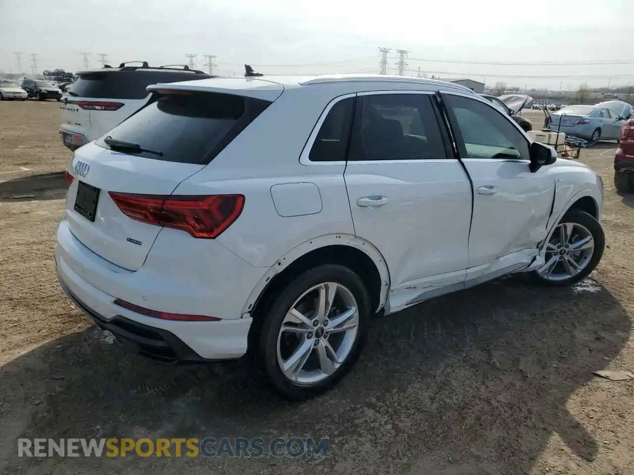 3 Photograph of a damaged car WA1DECF32M1040693 AUDI Q3 2021