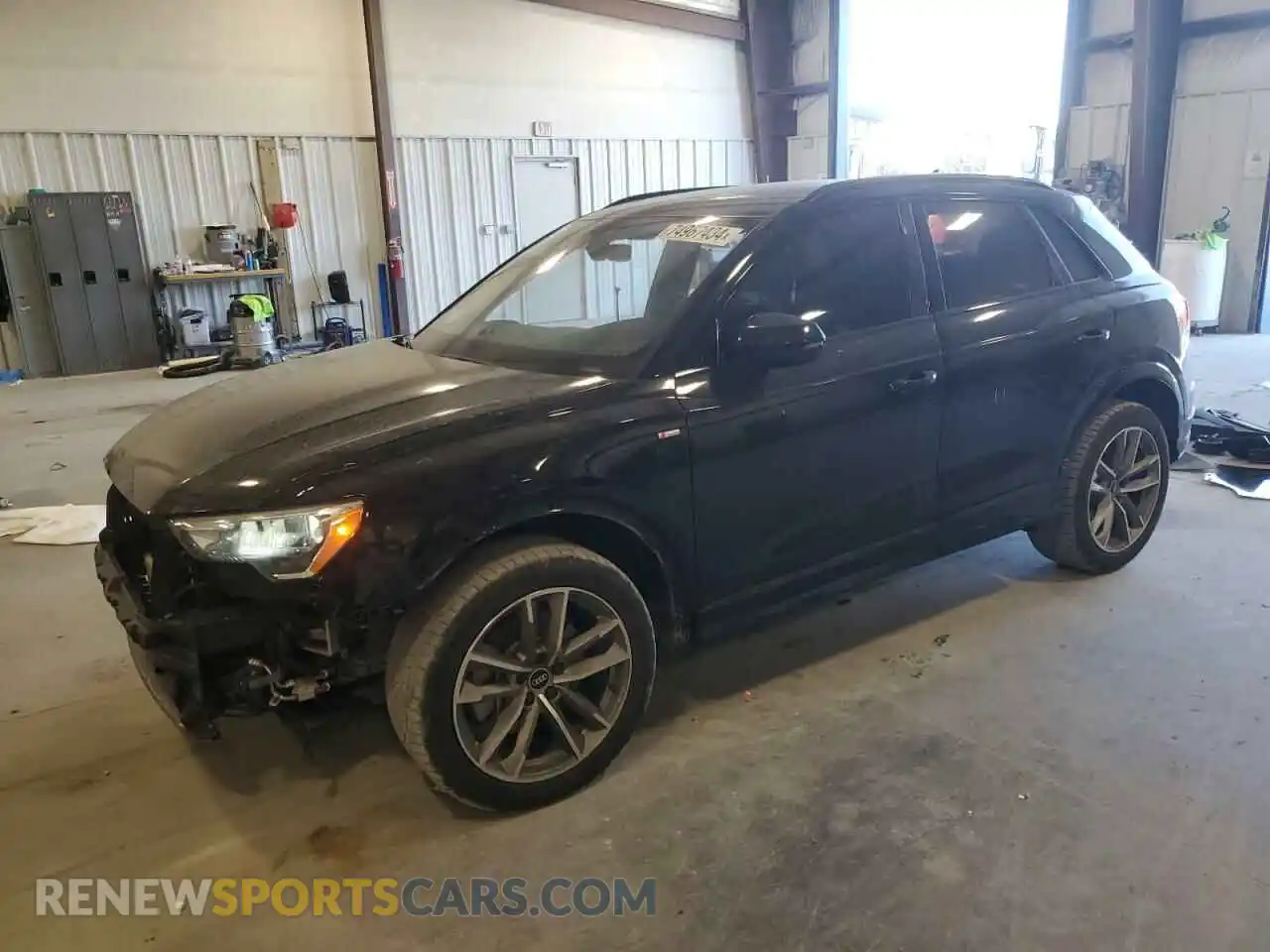 1 Photograph of a damaged car WA1DECF32M1046493 AUDI Q3 2021