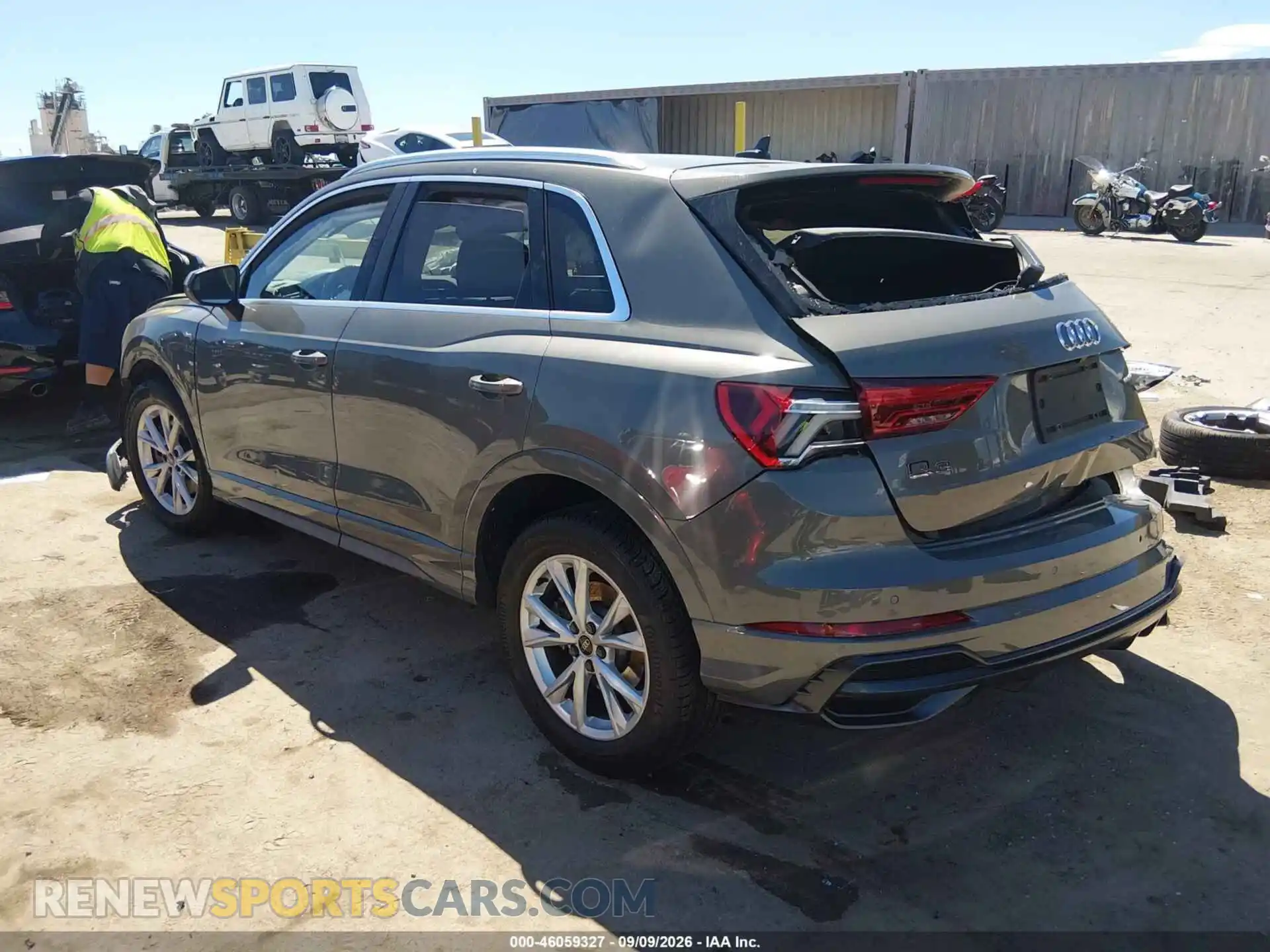 3 Photograph of a damaged car WA1DECF32M1046803 AUDI Q3 2021