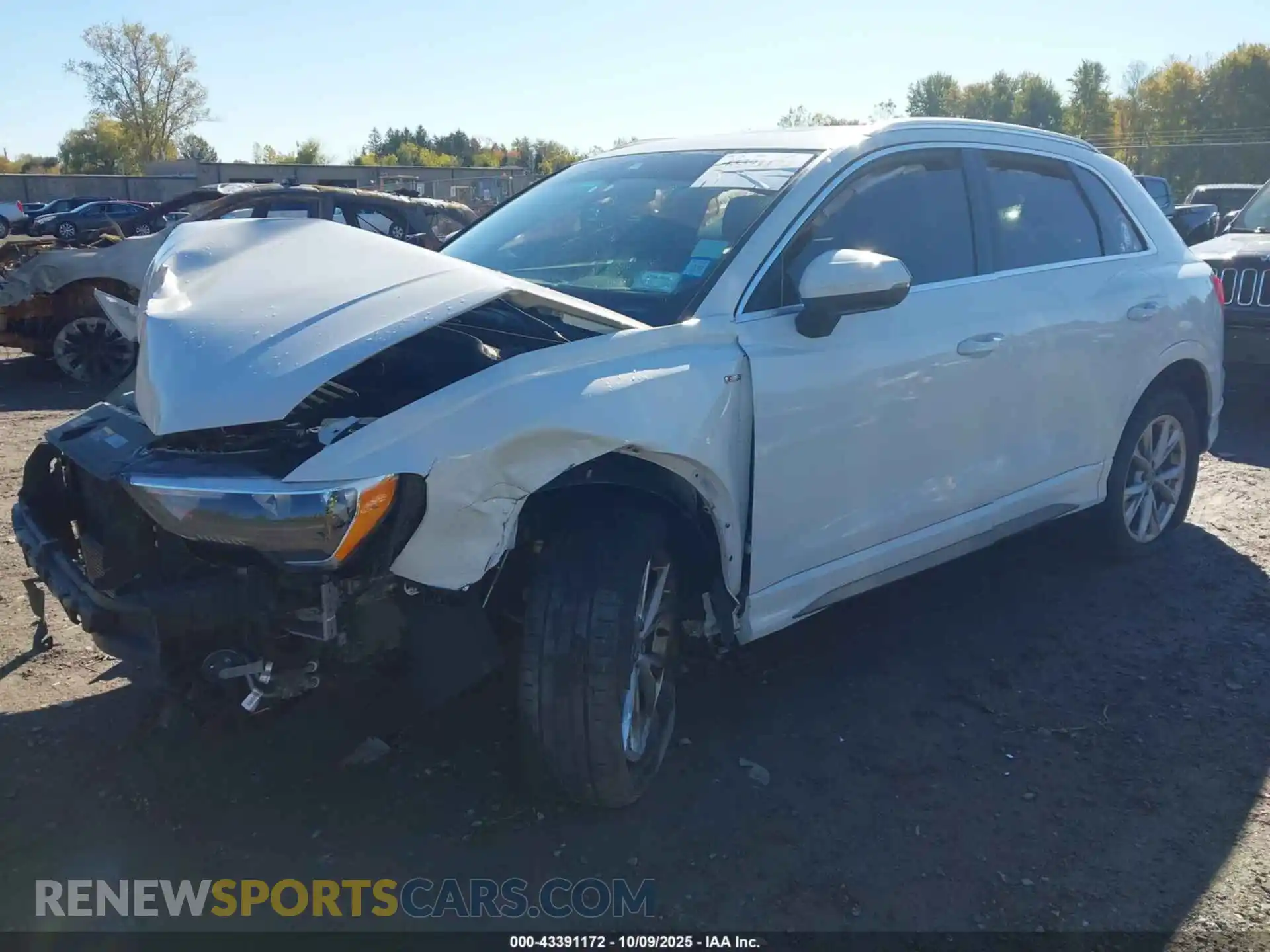 2 Photograph of a damaged car WA1DECF33M1004334 AUDI Q3 2021