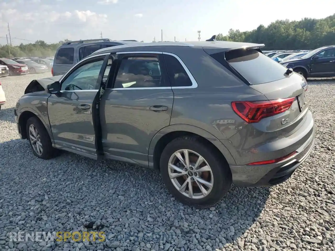 2 Photograph of a damaged car WA1DECF33M1104191 AUDI Q3 2021