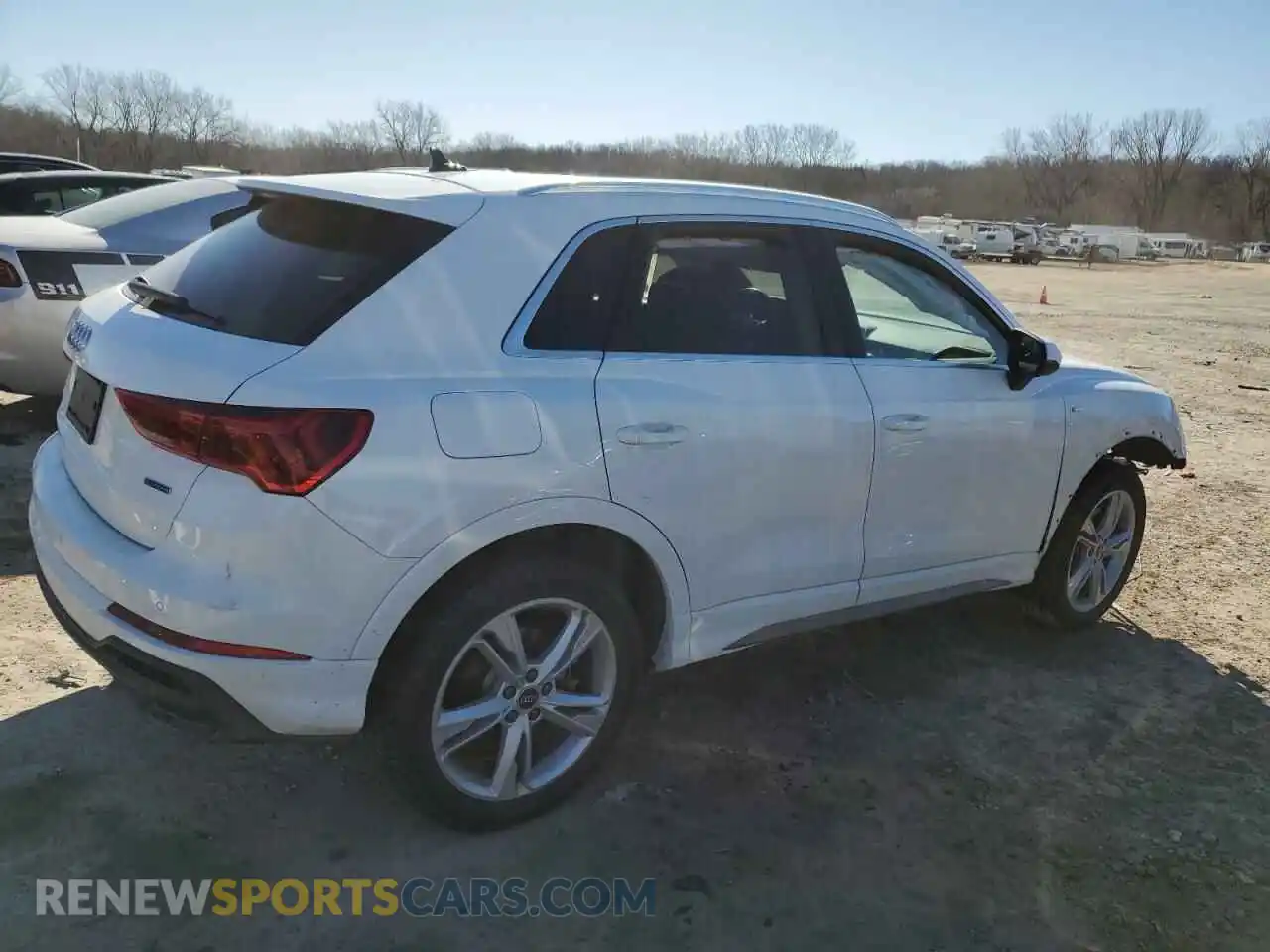 3 Photograph of a damaged car WA1DECF33M1139197 AUDI Q3 2021