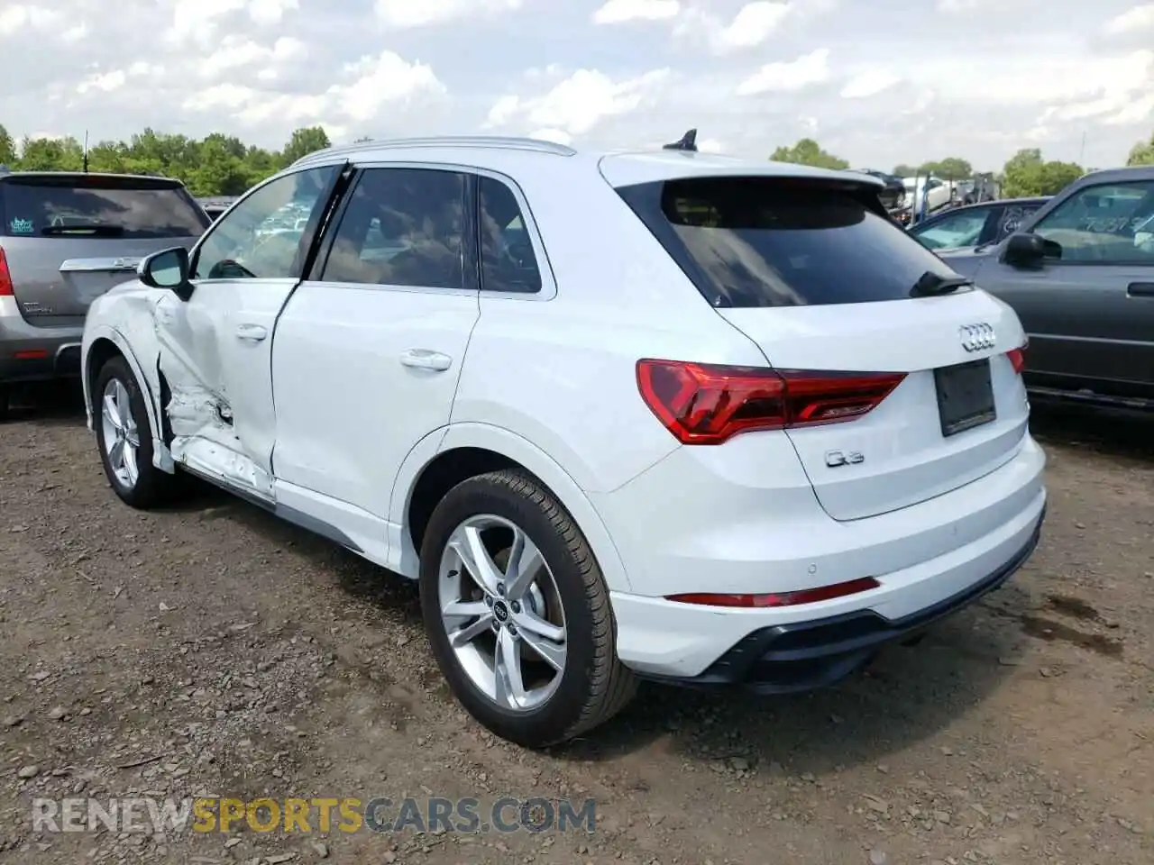 3 Photograph of a damaged car WA1DECF35M1024388 AUDI Q3 2021