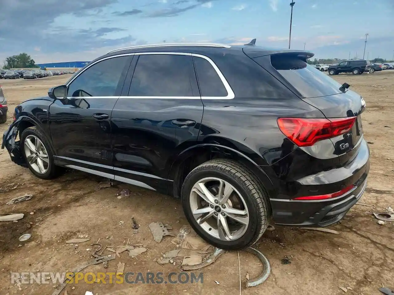 2 Photograph of a damaged car WA1DECF35M1025413 AUDI Q3 2021