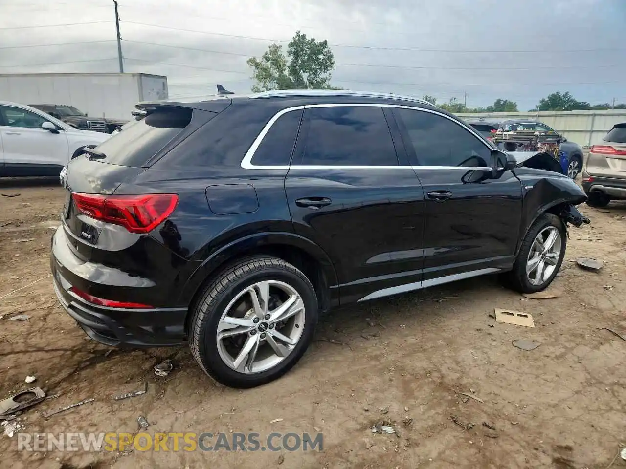 3 Photograph of a damaged car WA1DECF35M1025413 AUDI Q3 2021