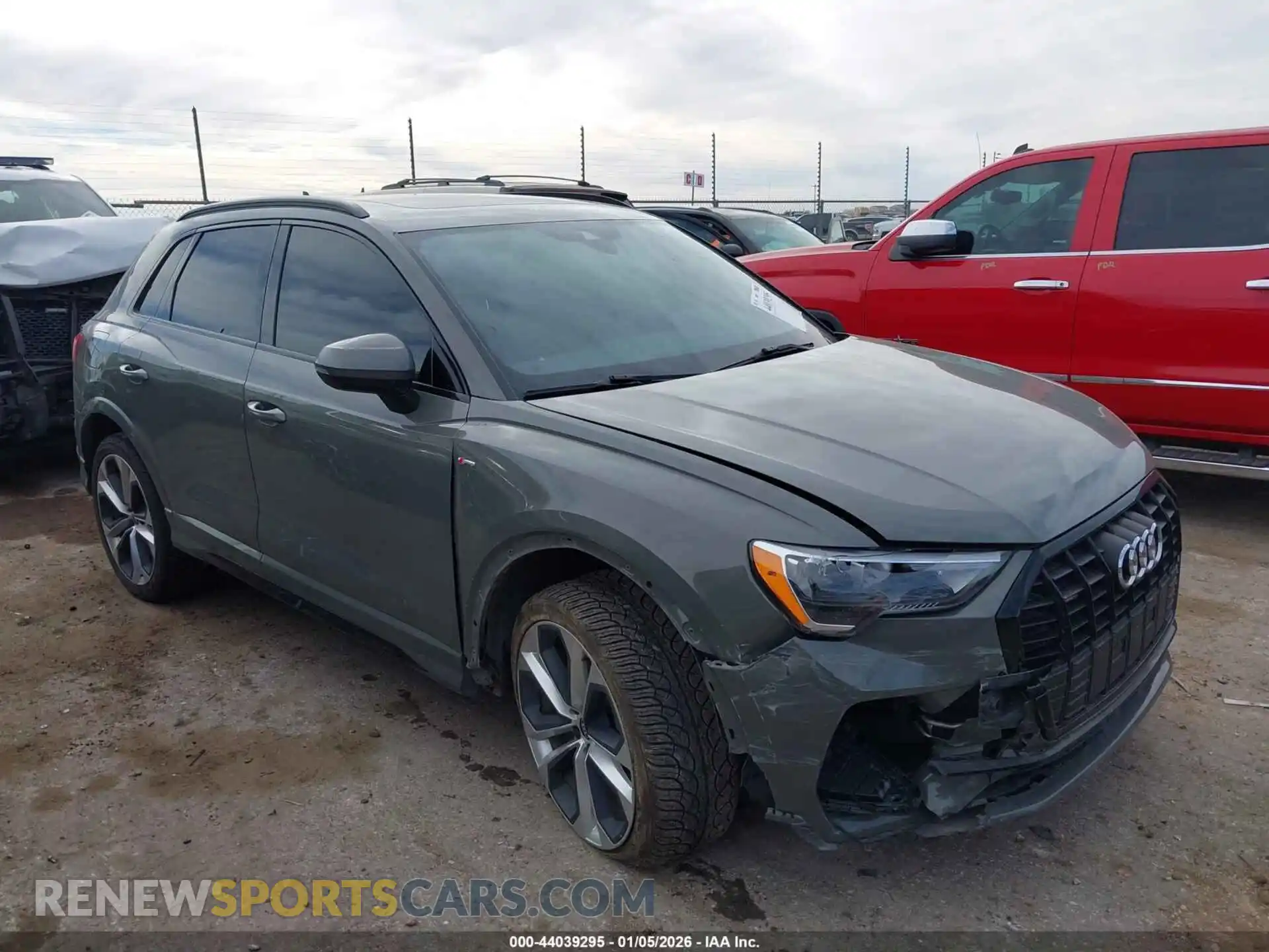 1 Photograph of a damaged car WA1DECF35M1052434 AUDI Q3 2021