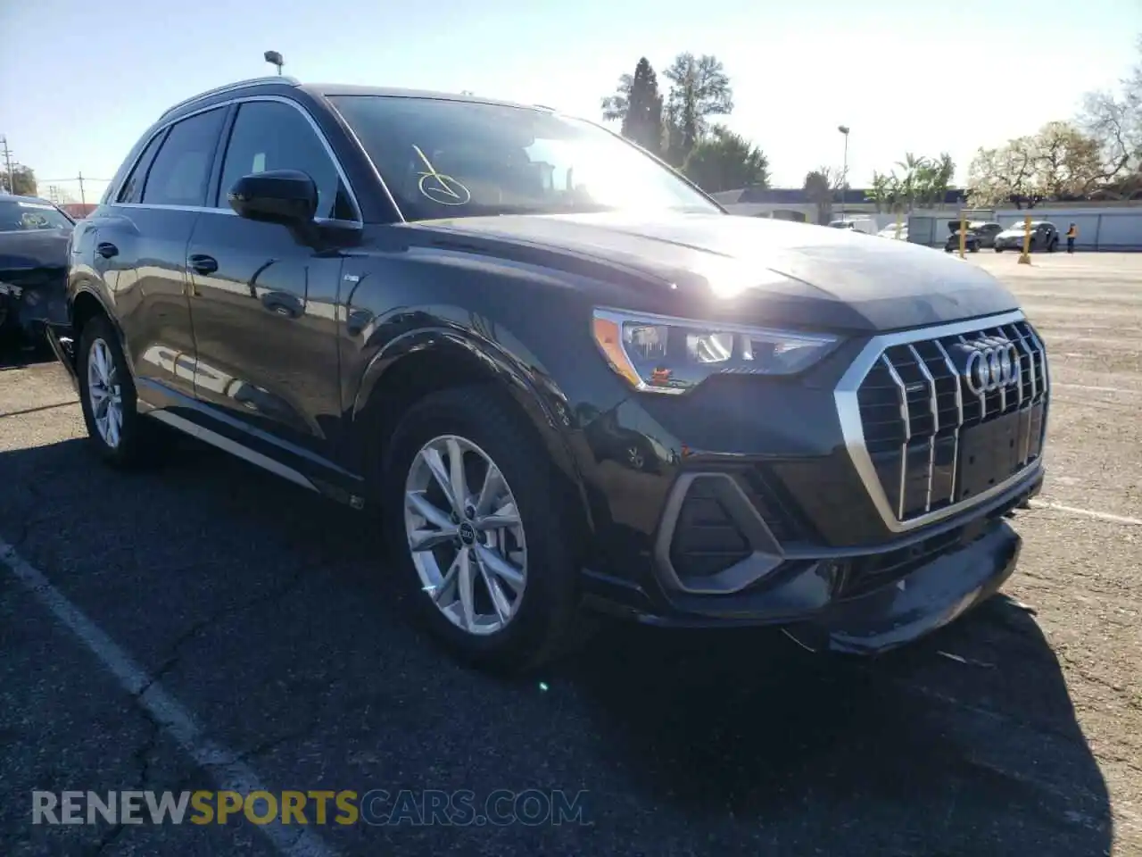 1 Photograph of a damaged car WA1DECF35M1082257 AUDI Q3 2021