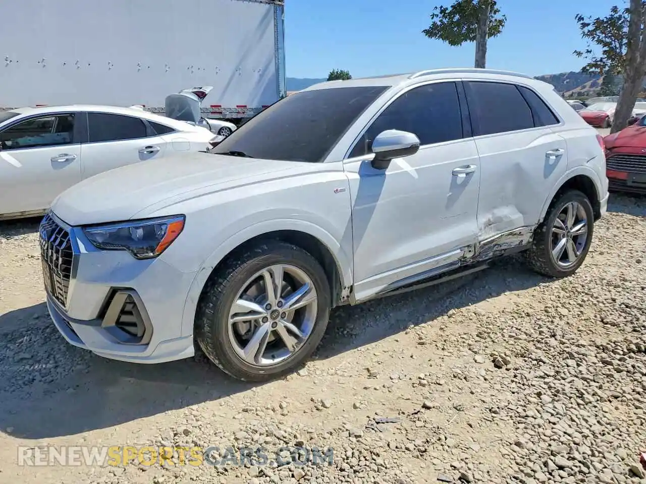 1 Фотография поврежденного автомобиля WA1DECF36M1030054 AUDI Q3 2021