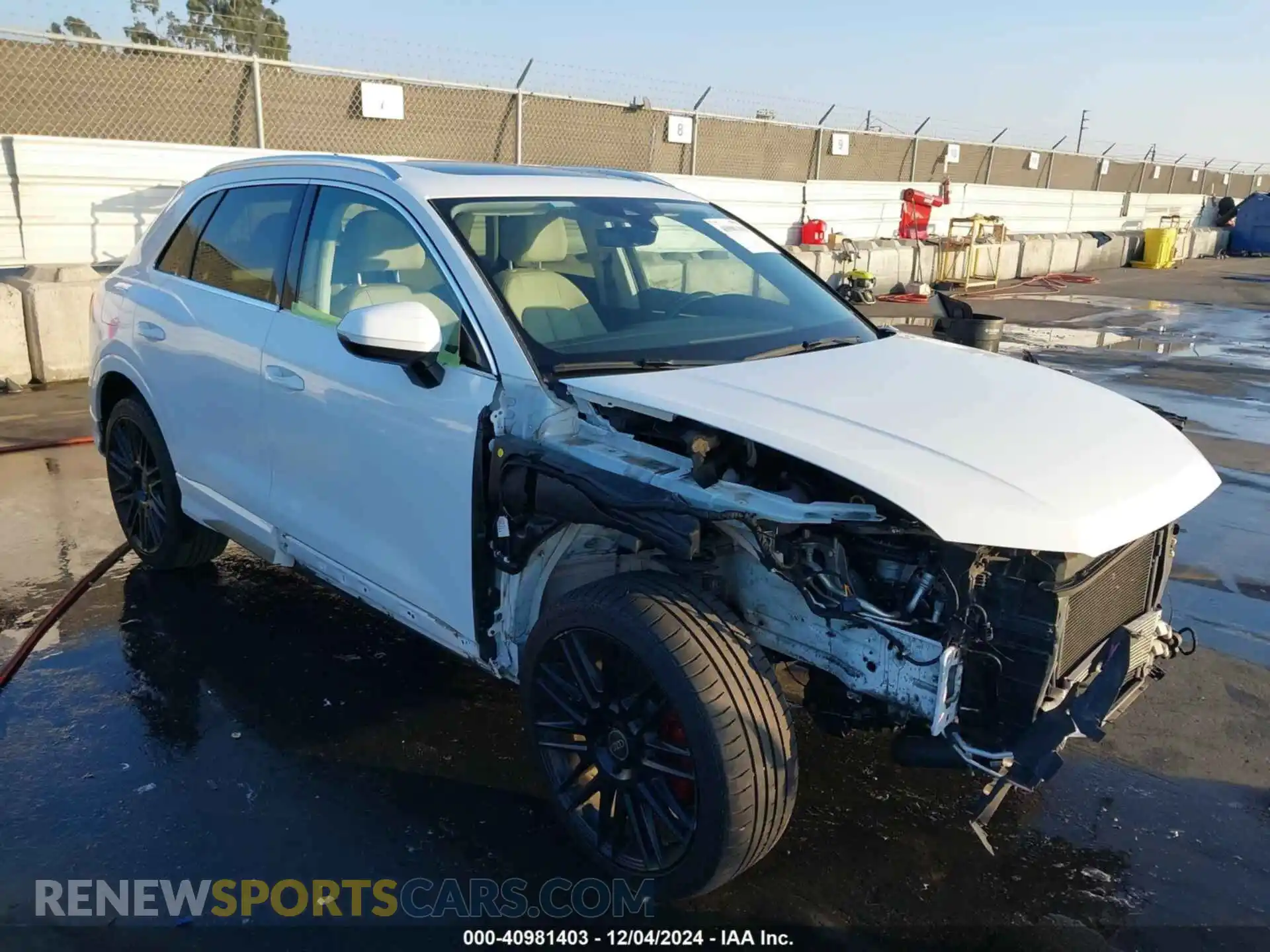 1 Photograph of a damaged car WA1DECF36M1038042 AUDI Q3 2021