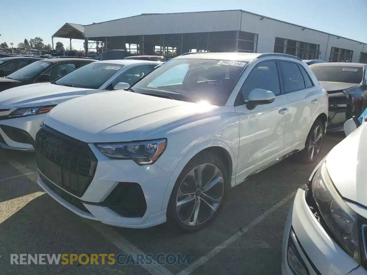 1 Photograph of a damaged car WA1DECF36M1137752 AUDI Q3 2021