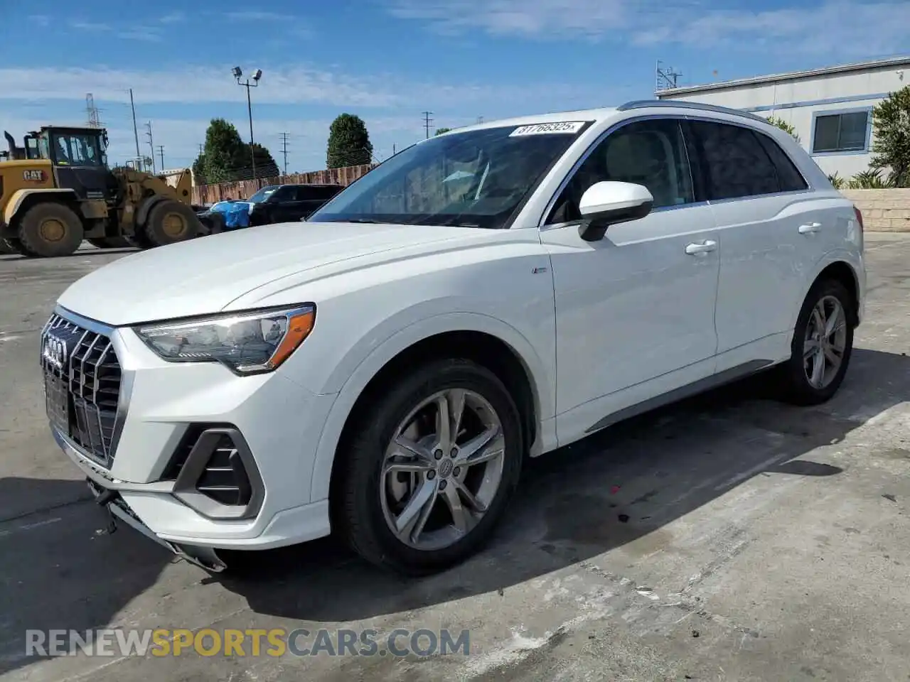 1 Photograph of a damaged car WA1DECF37M1012372 AUDI Q3 2021