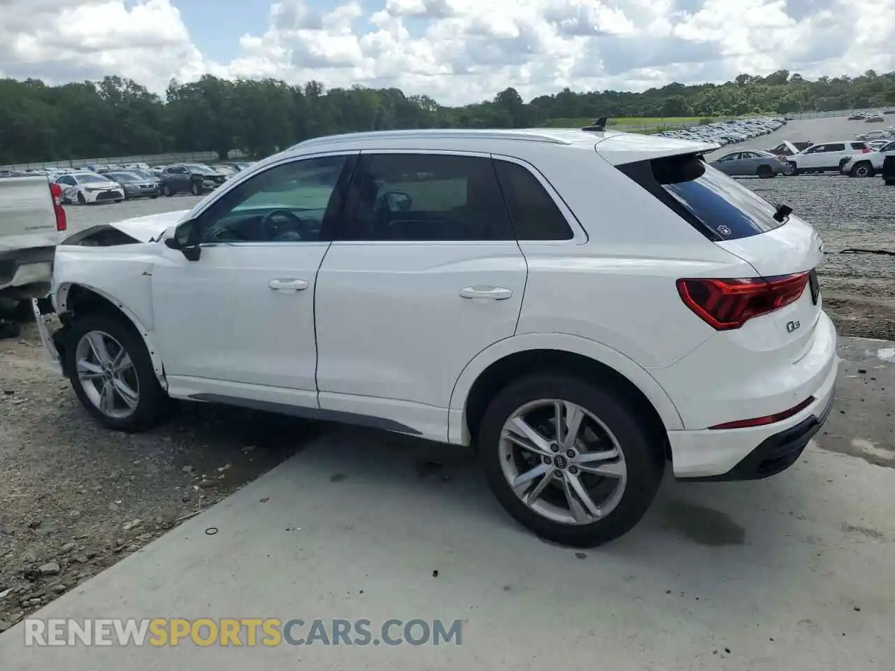 2 Photograph of a damaged car WA1DECF37M1028653 AUDI Q3 2021
