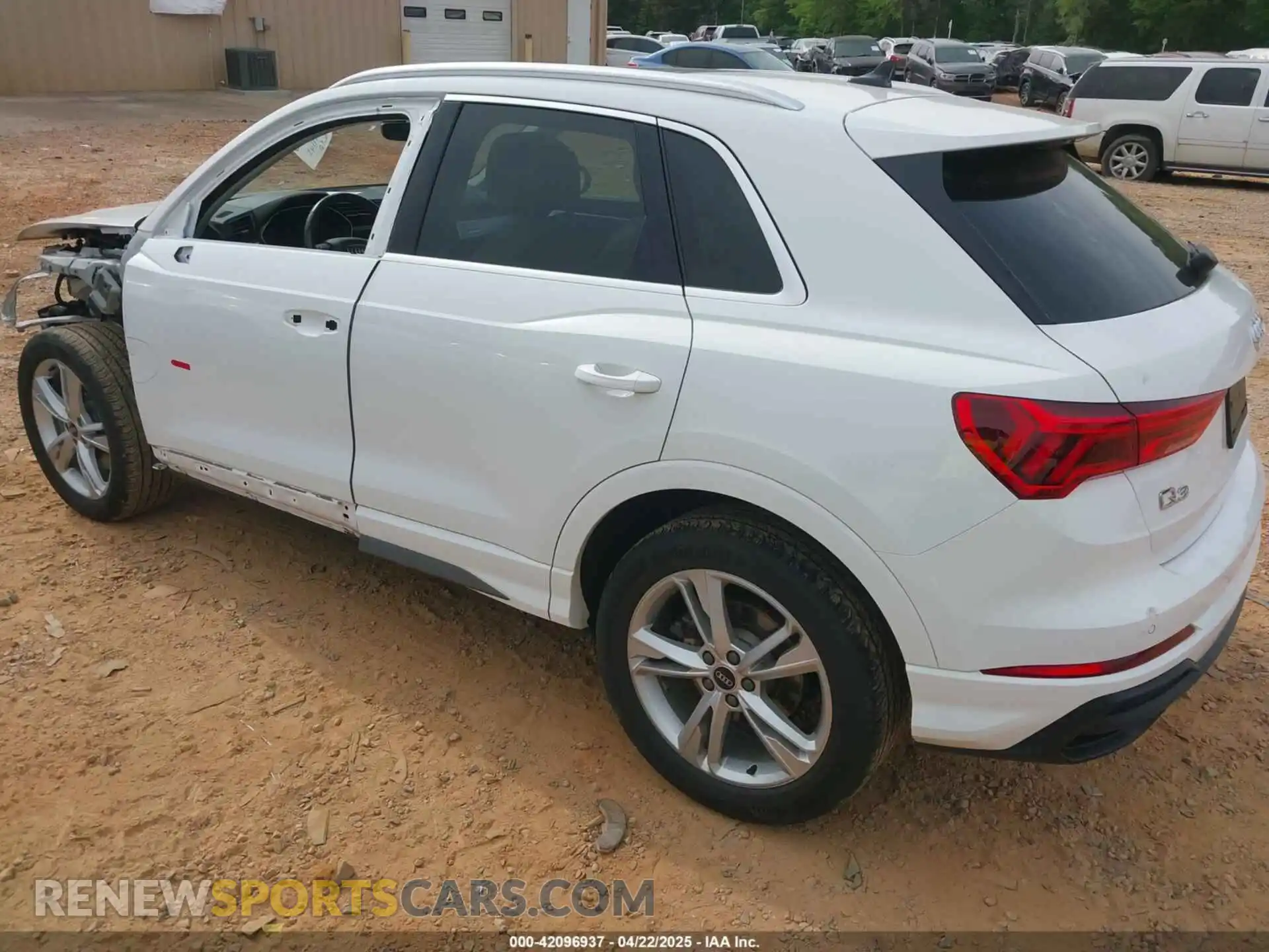 3 Photograph of a damaged car WA1DECF37M1037711 AUDI Q3 2021