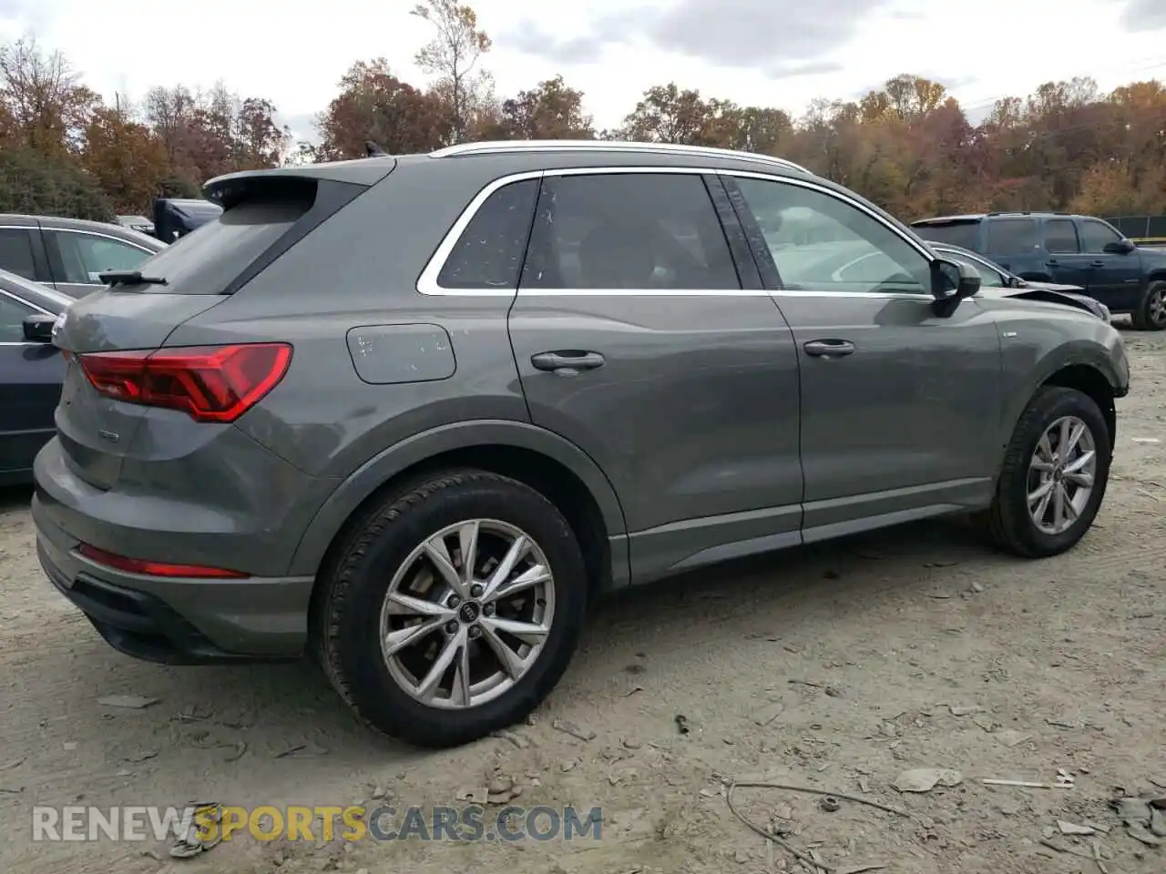 3 Photograph of a damaged car WA1DECF37M1043265 AUDI Q3 2021