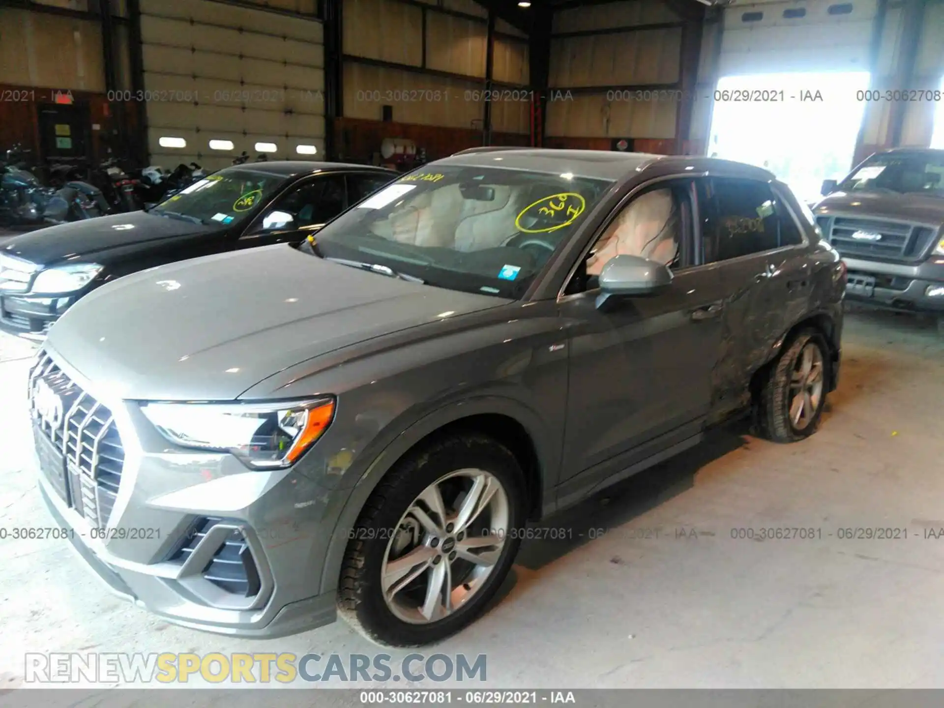 2 Photograph of a damaged car WA1DECF37M1052838 AUDI Q3 2021