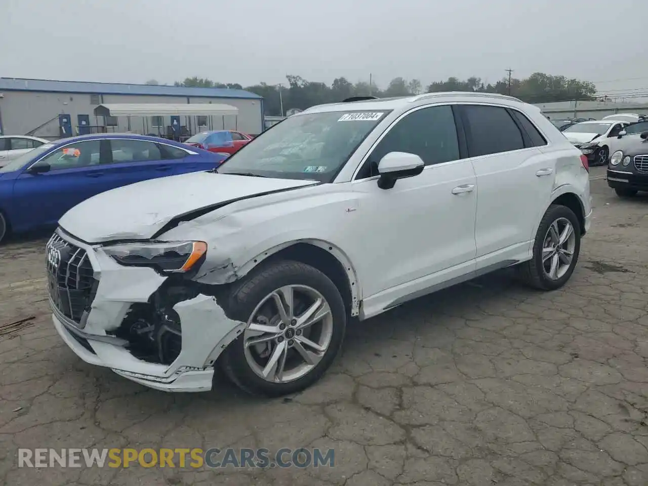 1 Photograph of a damaged car WA1DECF37M1079067 AUDI Q3 2021