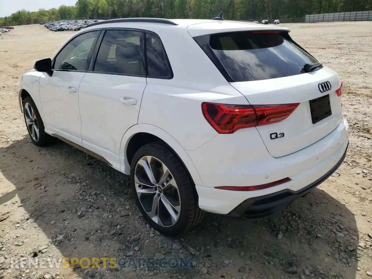 3 Photograph of a damaged car WA1DECF37M1157170 AUDI Q3 2021