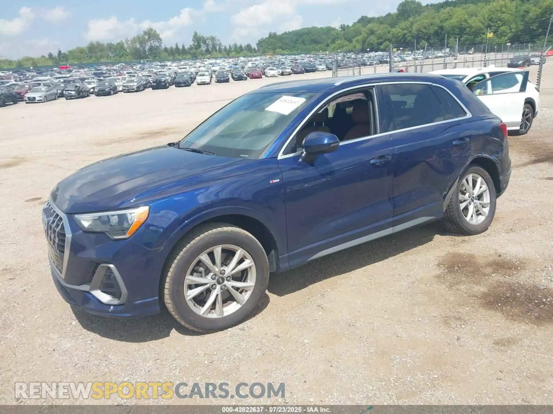 2 Photograph of a damaged car WA1DECF38M1021629 AUDI Q3 2021