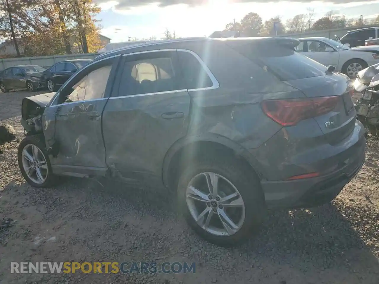 2 Photograph of a damaged car WA1DECF39M1028847 AUDI Q3 2021
