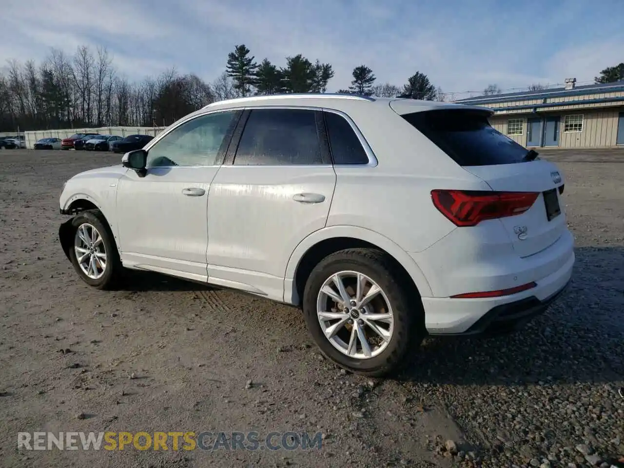 2 Photograph of a damaged car WA1DECF39M1035653 AUDI Q3 2021
