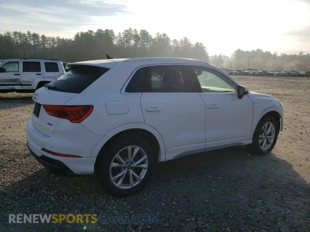 3 Photograph of a damaged car WA1DECF39M1035653 AUDI Q3 2021