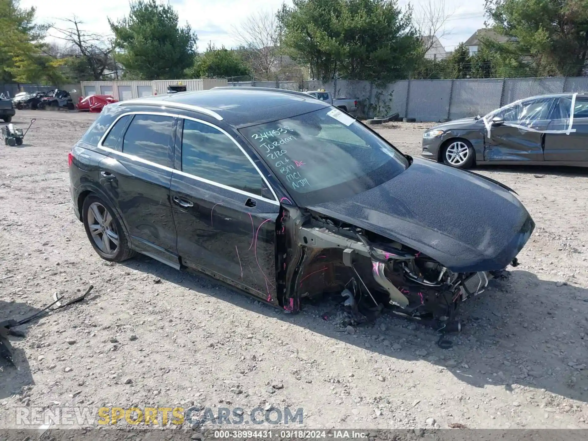 1 Photograph of a damaged car WA1DECF39M1093875 AUDI Q3 2021