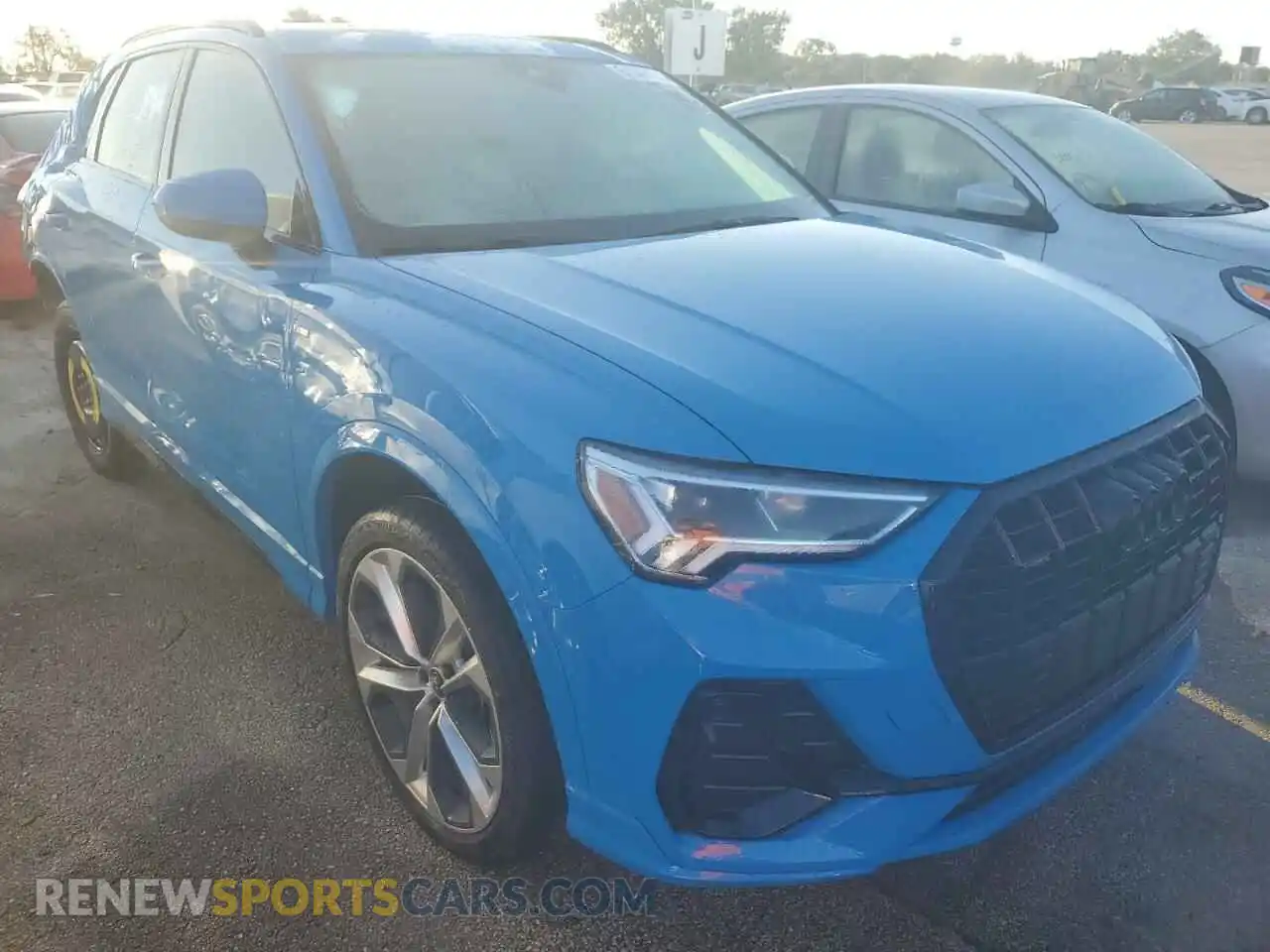 1 Photograph of a damaged car WA1EECF30M1107196 AUDI Q3 2021