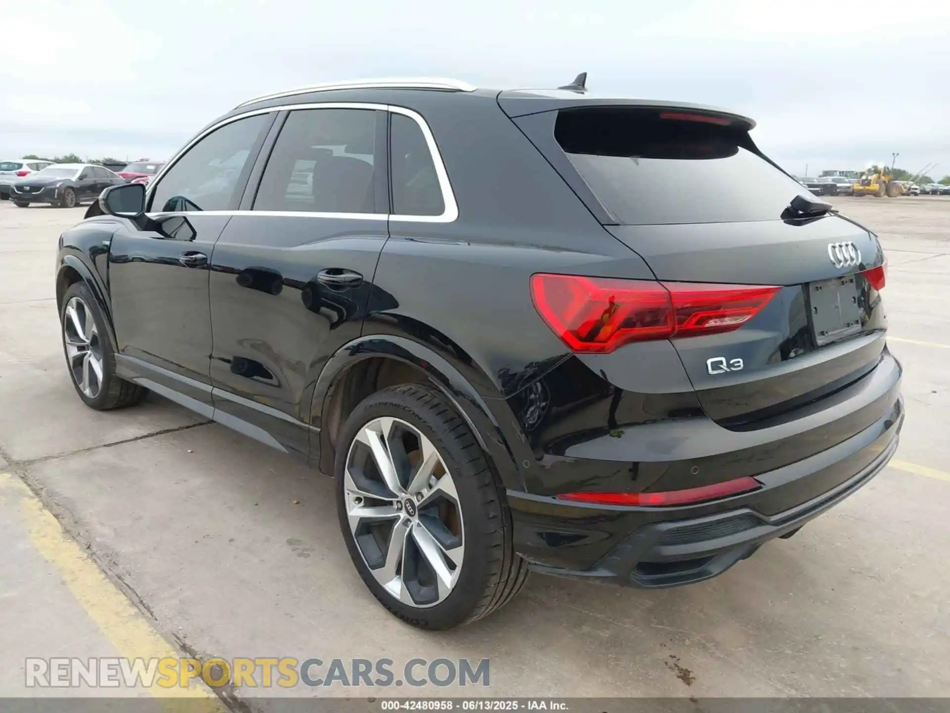 3 Photograph of a damaged car WA1EECF30M1109417 AUDI Q3 2021