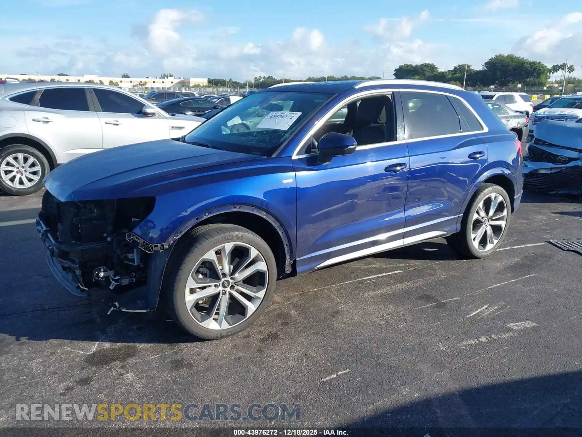 2 Photograph of a damaged car WA1EECF31M1054170 AUDI Q3 2021