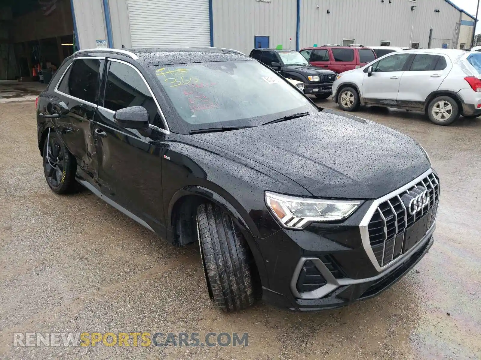 1 Photograph of a damaged car WA1EECF31M1113198 AUDI Q3 2021
