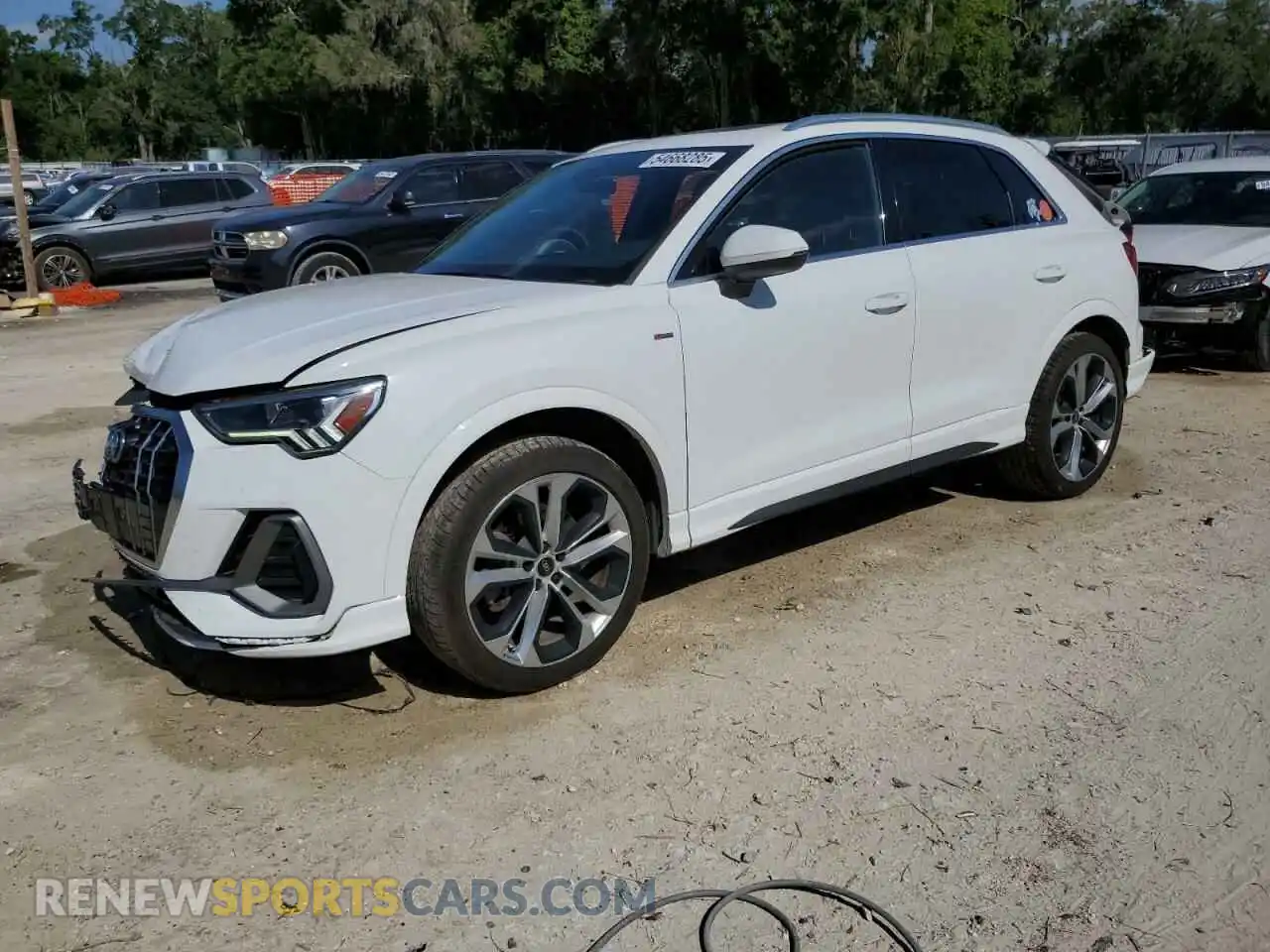1 Photograph of a damaged car WA1EECF31M1117218 AUDI Q3 2021