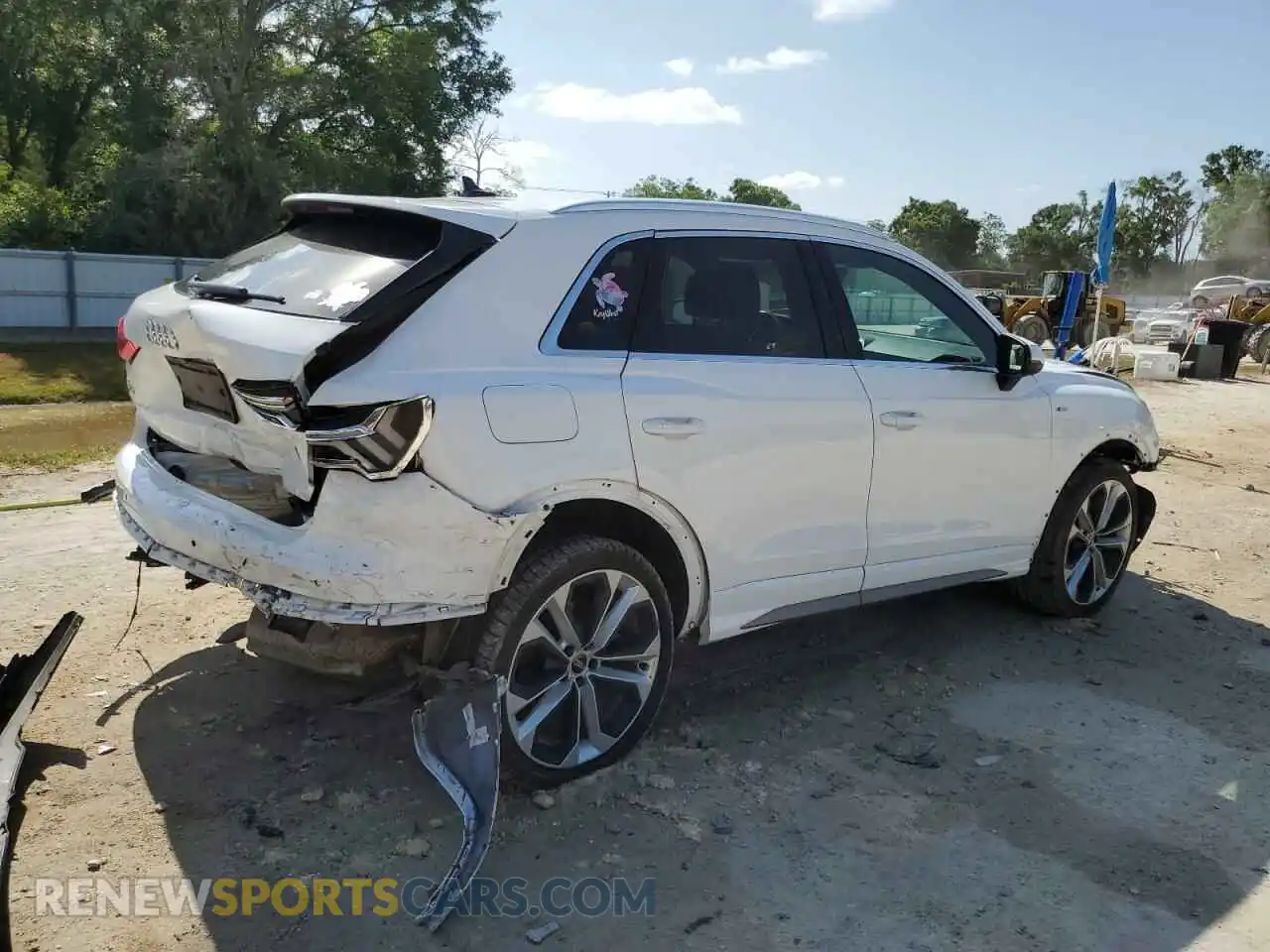 3 Photograph of a damaged car WA1EECF31M1117218 AUDI Q3 2021